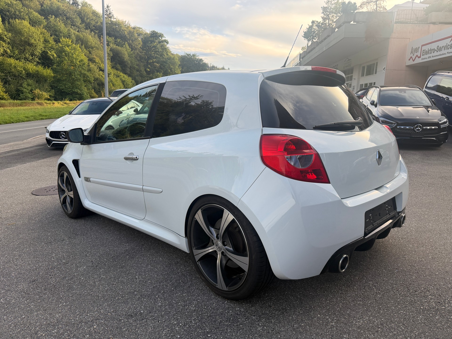 RENAULT Clio 2.0 16V RS (Sport)-image-3