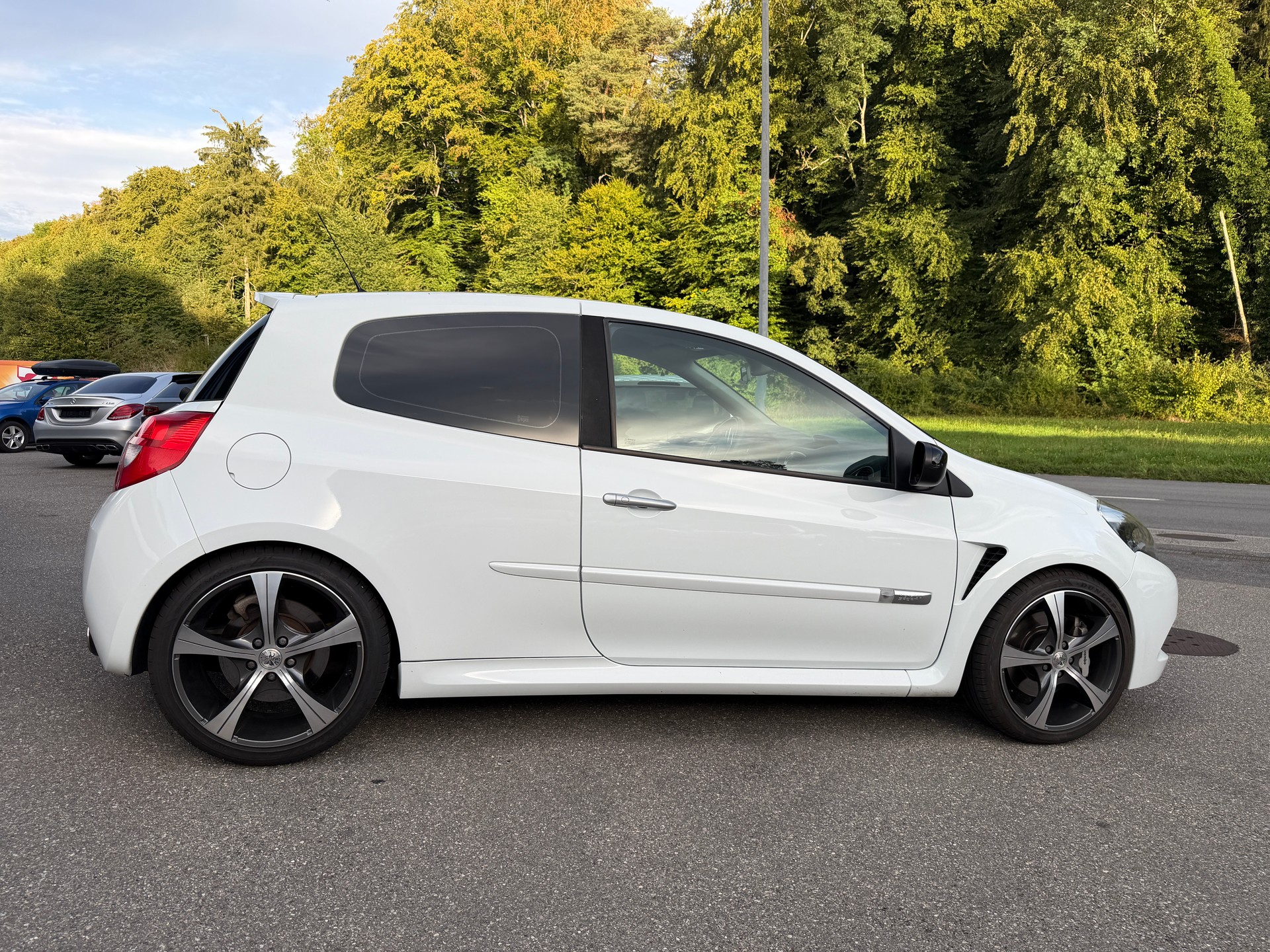 RENAULT Clio 2.0 16V RS (Sport)-image-2