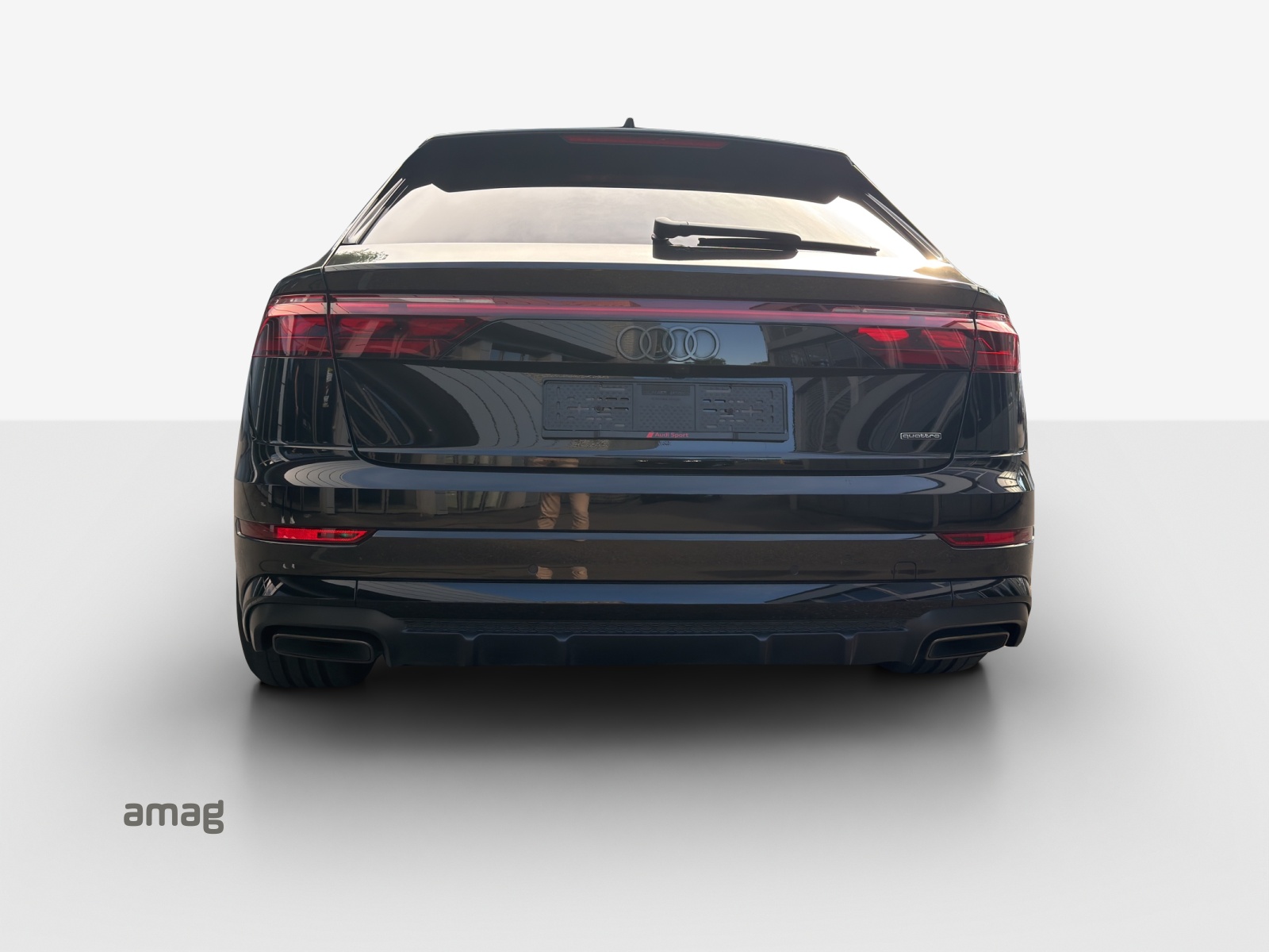 AUDI Q8 SUV TFSI e quattro 290 kW Attraction tiptronic-image-3