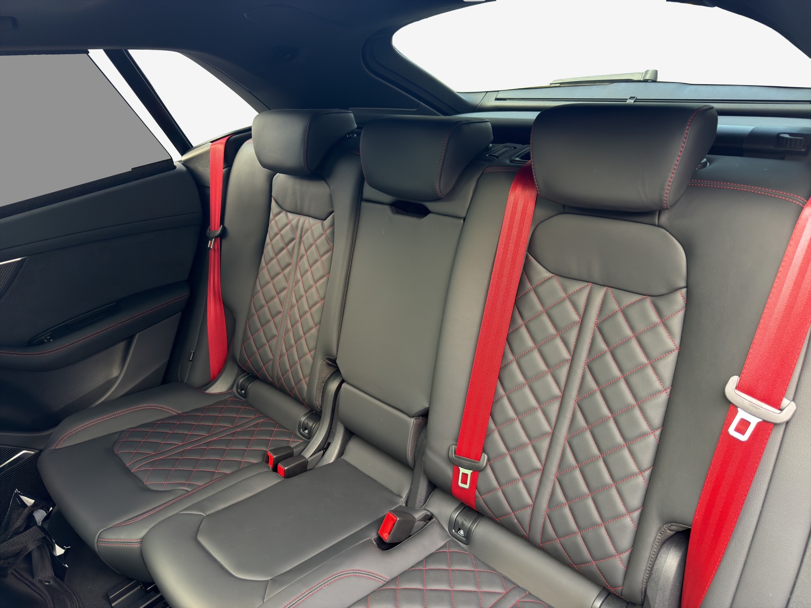 AUDI Q8 SUV TFSI e quattro 290 kW Attraction tiptronic-image-11