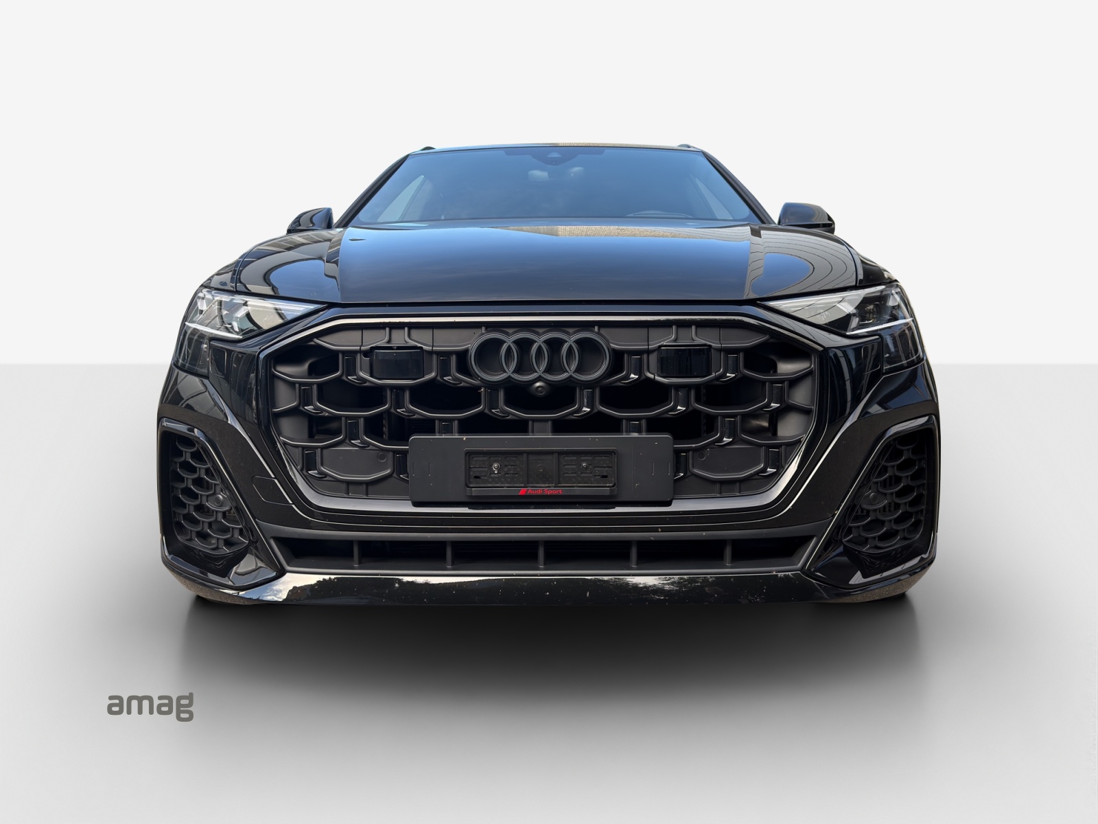 AUDI Q8 SUV TFSI e quattro 290 kW Attraction tiptronic-image-6