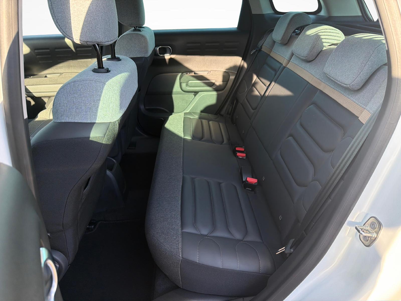 CITROEN C3 Aircross 1.2 PureTech 130 Swiss Edition-image-9