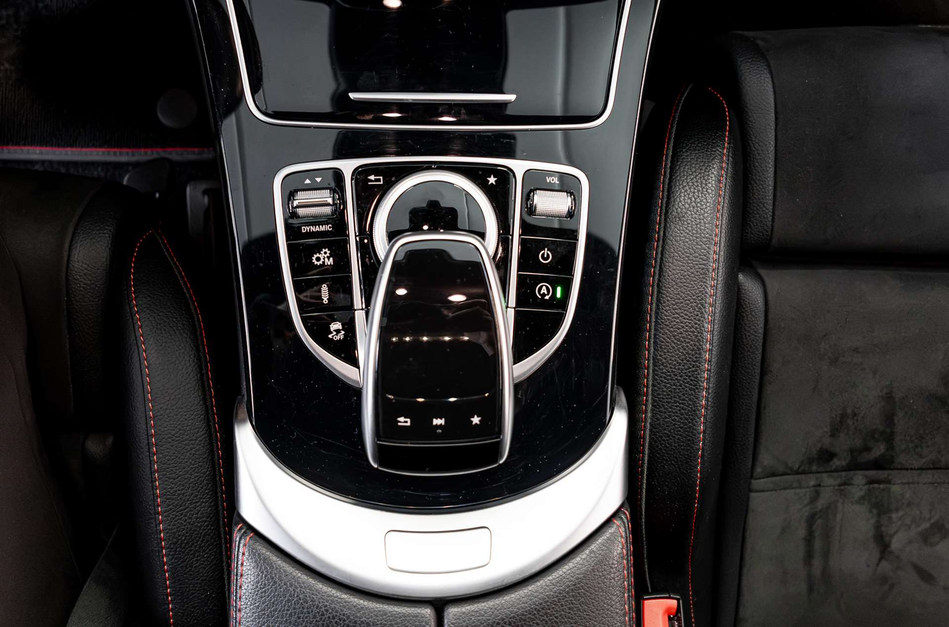 MERCEDES-BENZ C 43 AMG 4Matic 9G-Tronic-image-19