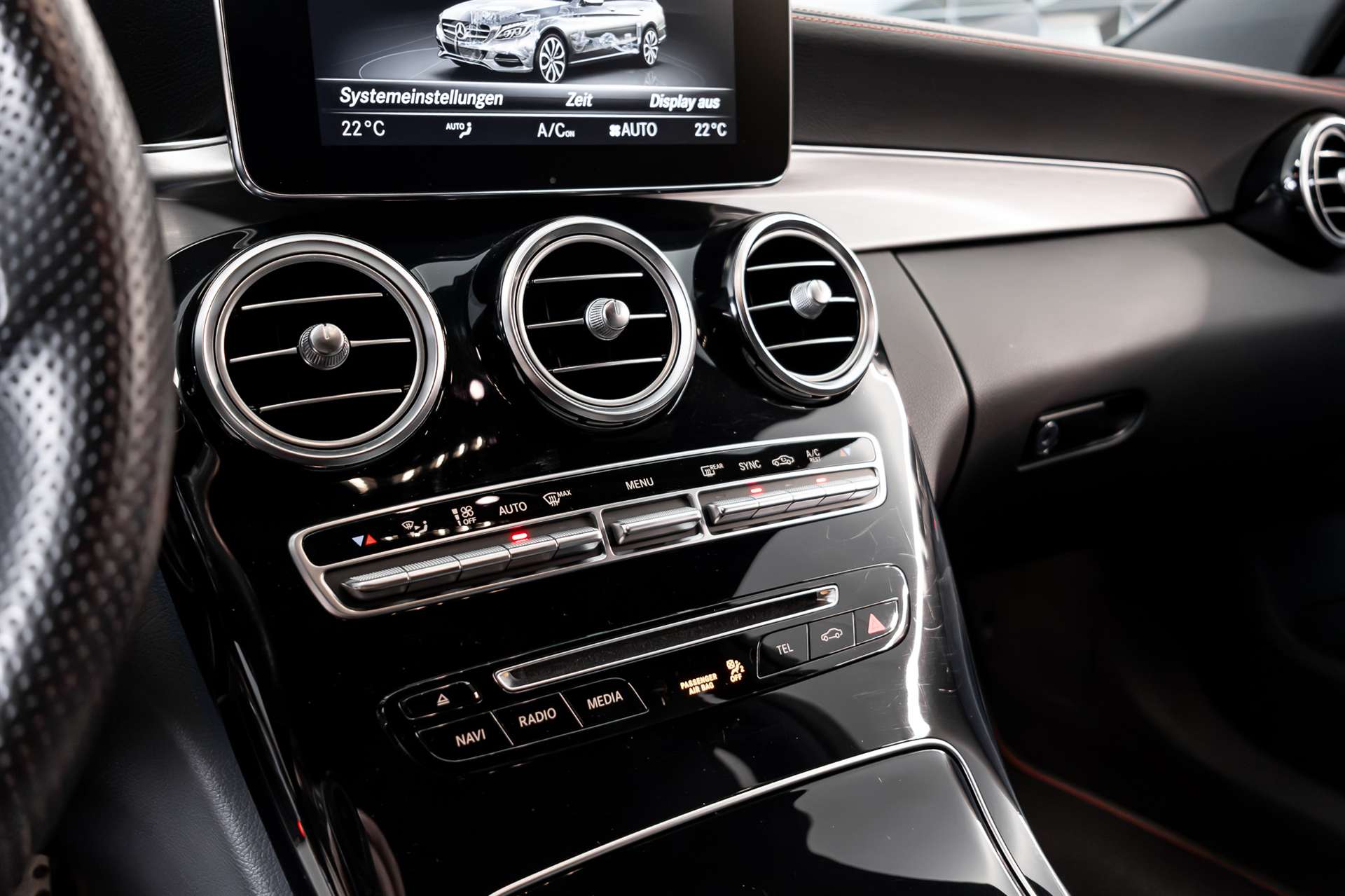 MERCEDES-BENZ C 43 AMG 4Matic 9G-Tronic-image-18