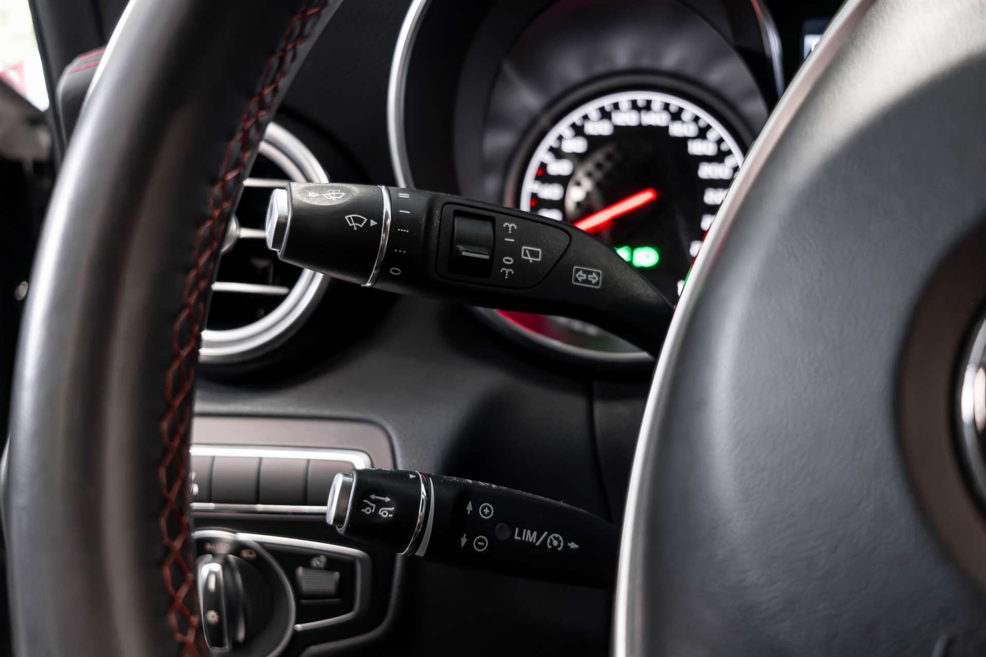 MERCEDES-BENZ C 43 AMG 4Matic 9G-Tronic-image-8