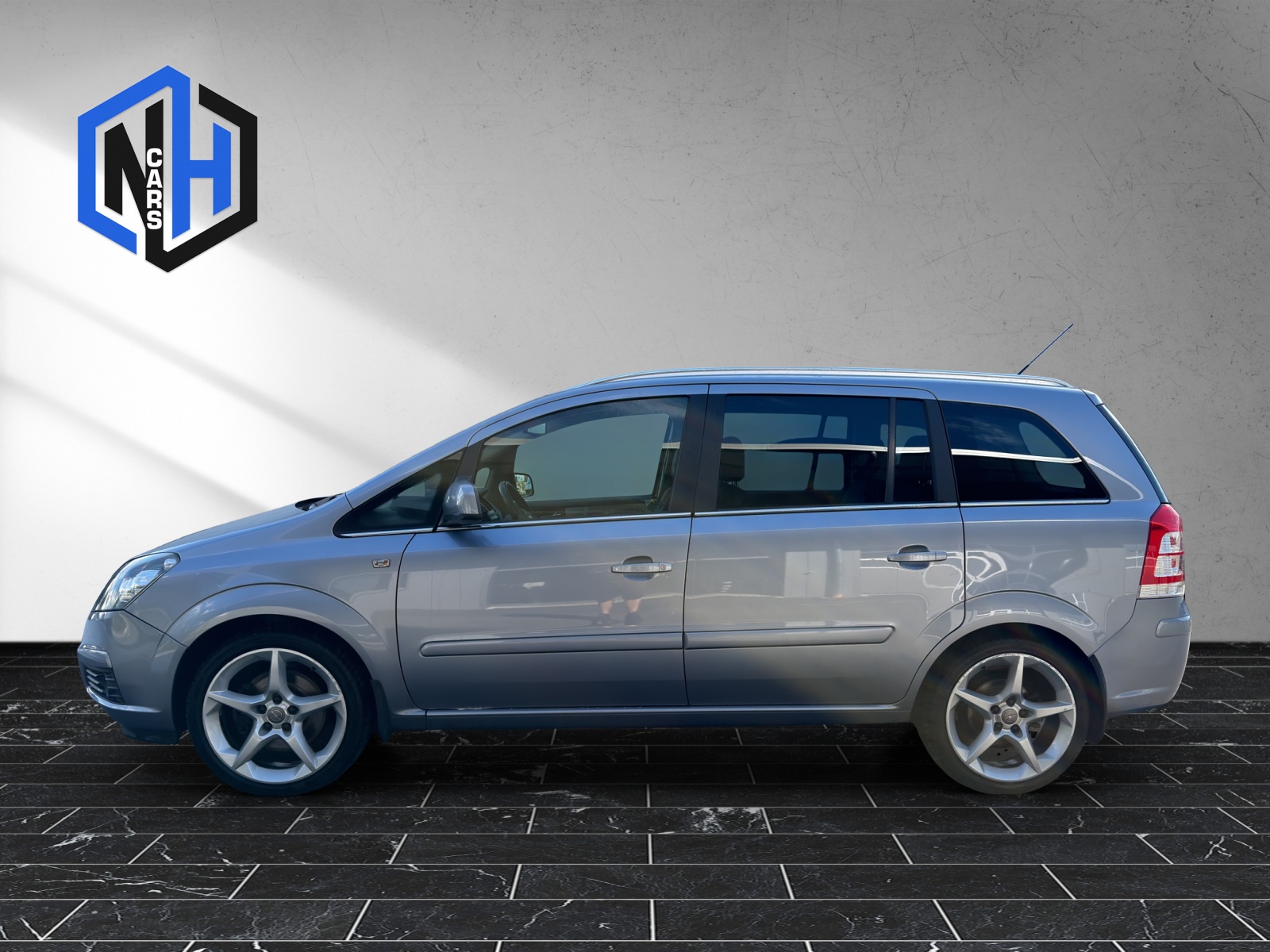 OPEL Zafira 2.2i 16V Anniversary Edition Automatic-image-4