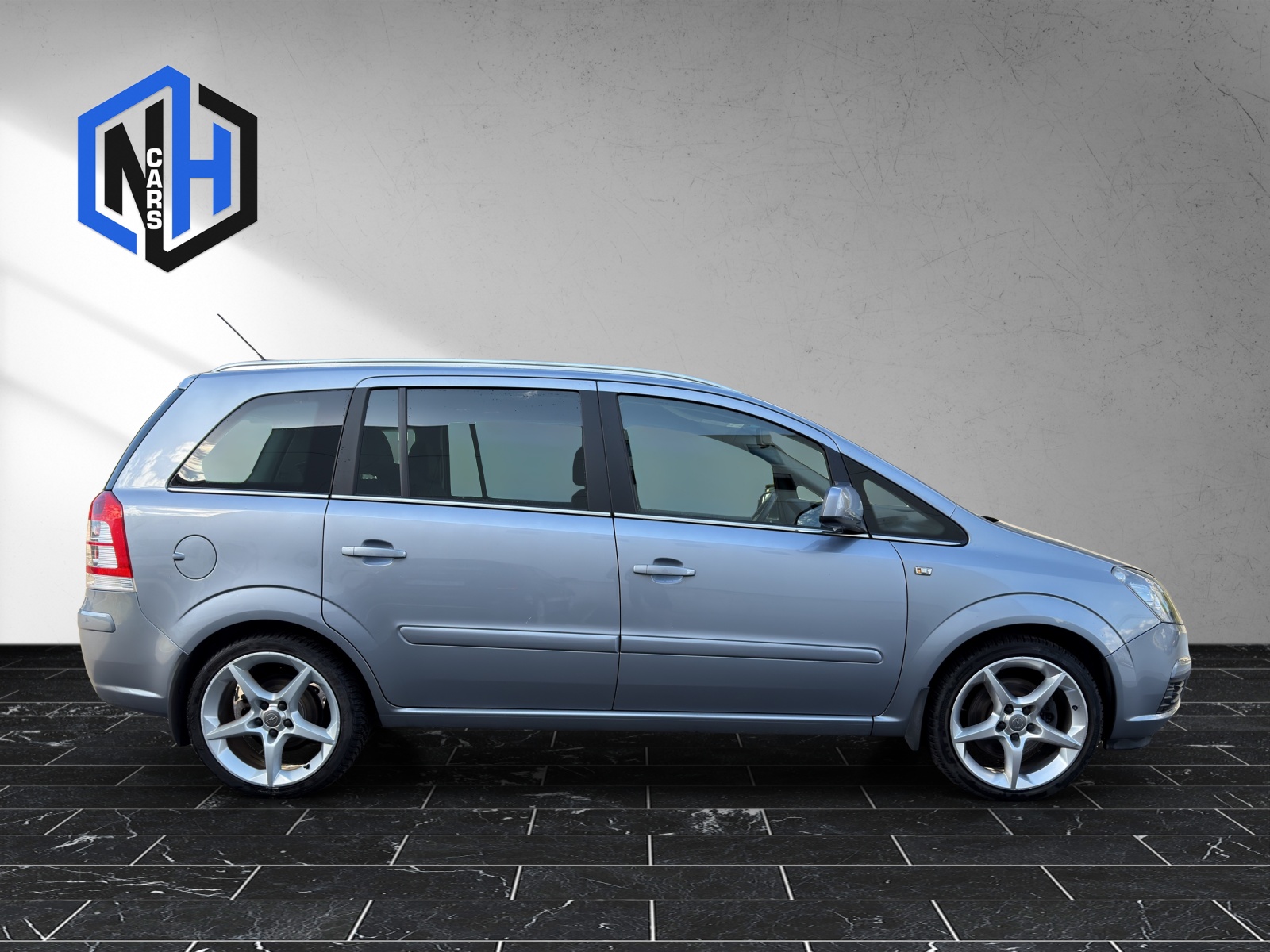 OPEL Zafira 2.2i 16V Anniversary Edition Automatic-image-3