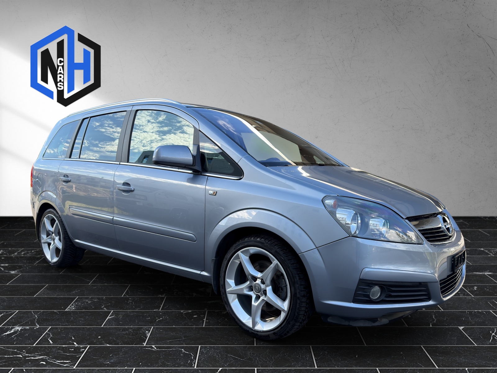OPEL Zafira 2.2i 16V Anniversary Edition Automatic-image-2