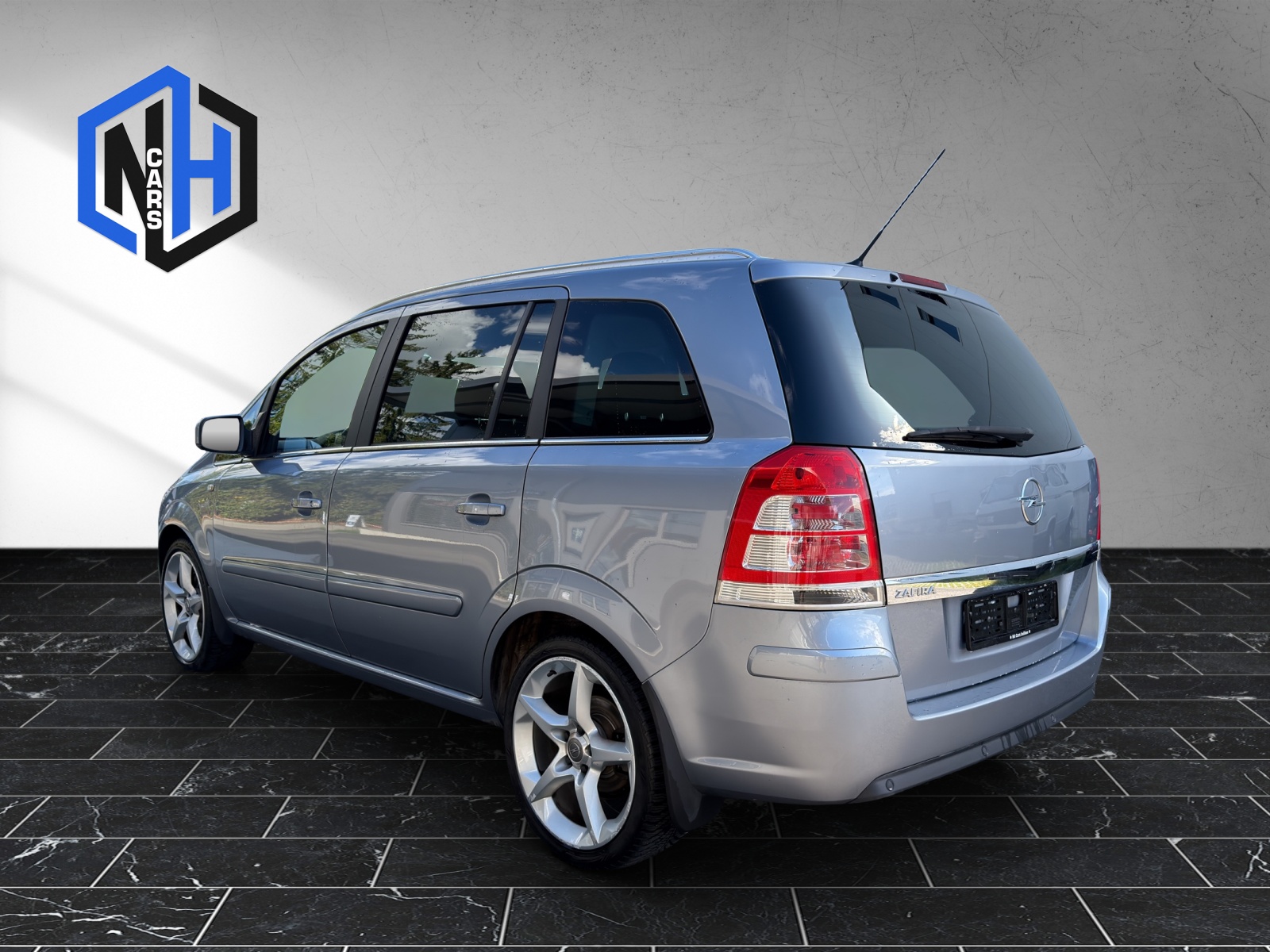 OPEL Zafira 2.2i 16V Anniversary Edition Automatic-image-5