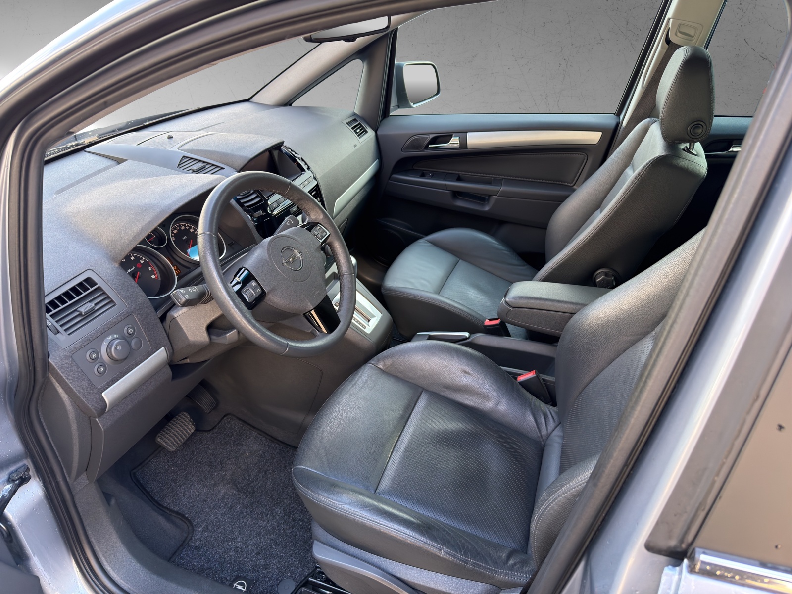 OPEL Zafira 2.2i 16V Anniversary Edition Automatic-image-10