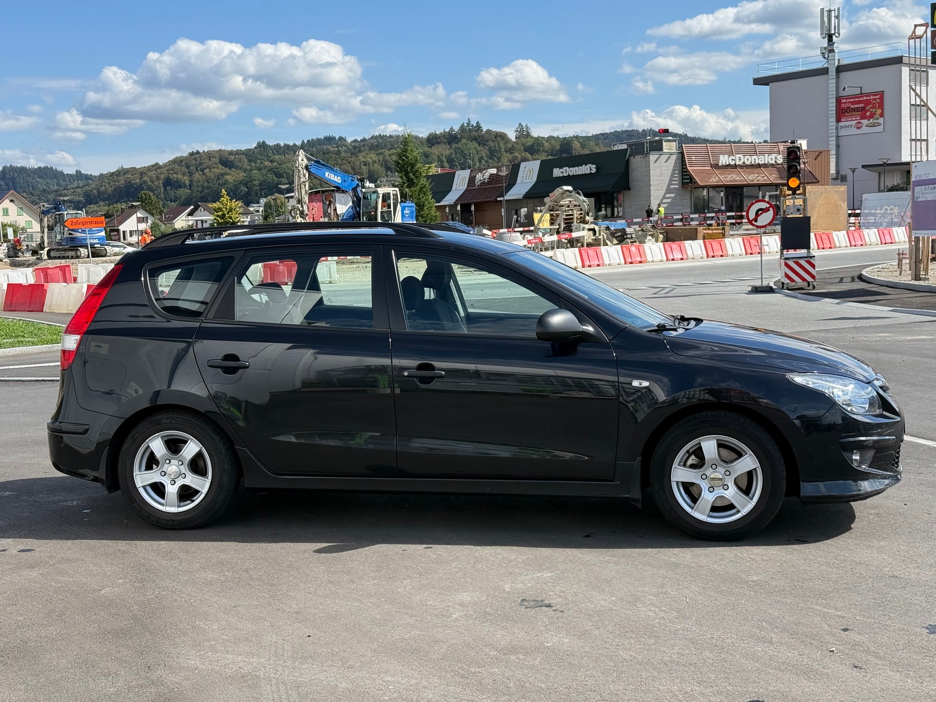 HYUNDAI i30 Wagon 1.4 Comfort-image-6