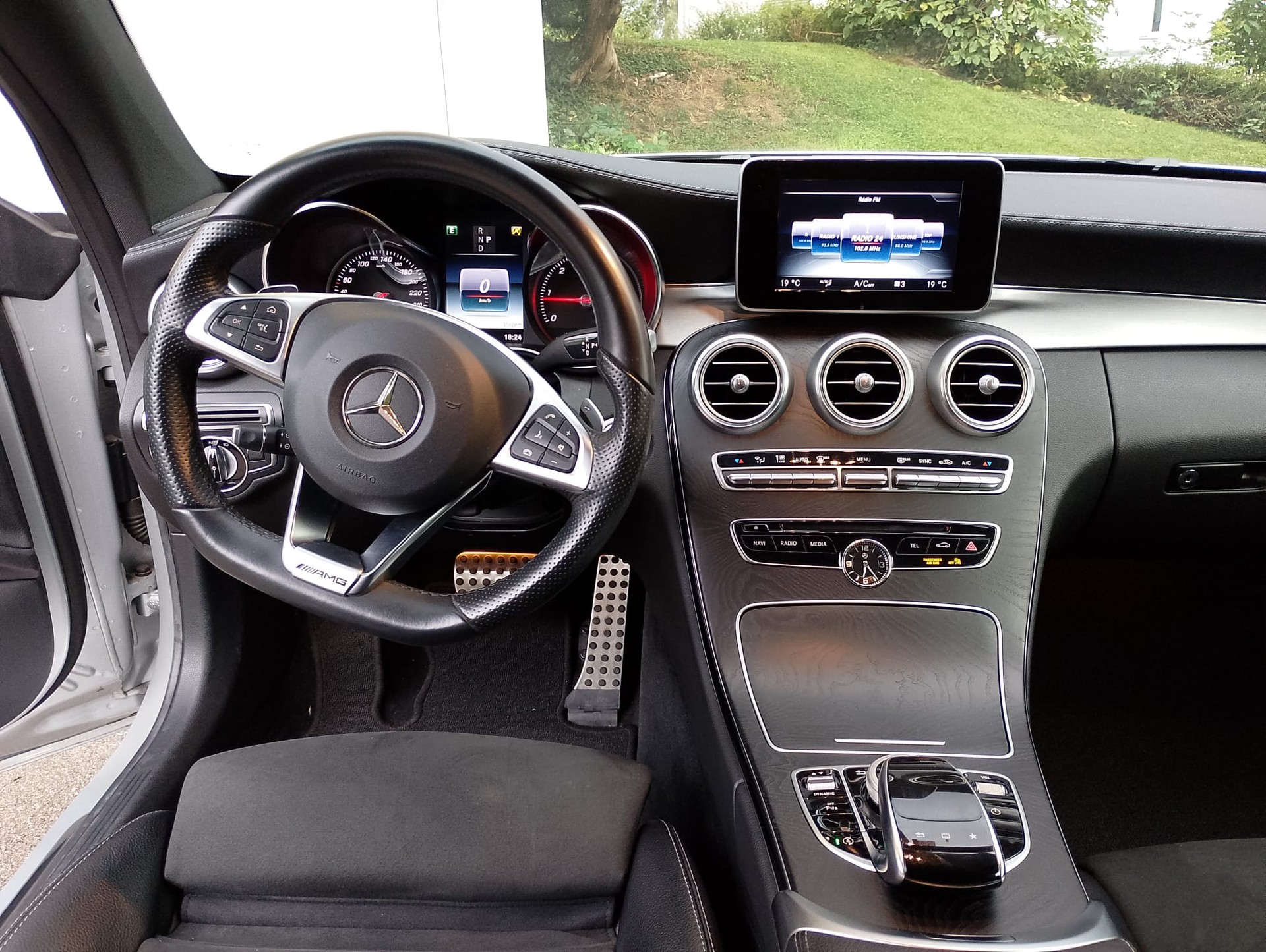 MERCEDES-BENZ C 220 DCoupe-image-4