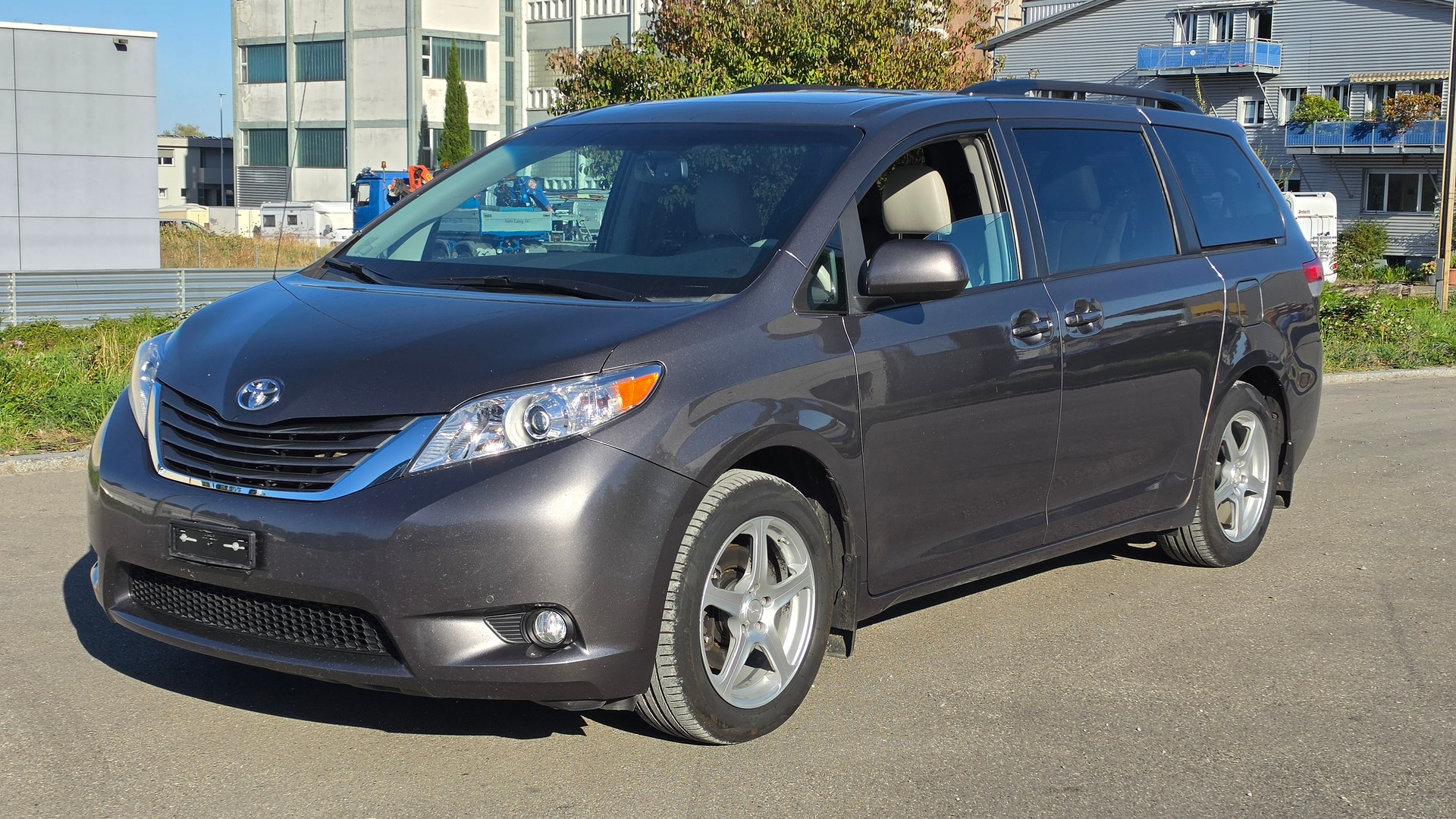 TOYOTA Sienna 3.5 A 4WD-image-2