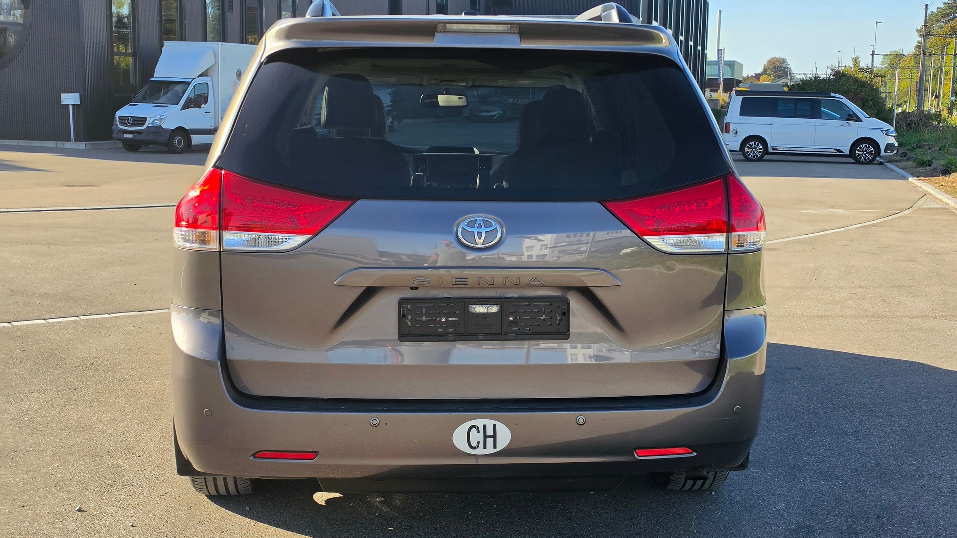 TOYOTA Sienna 3.5 A 4WD-image-4
