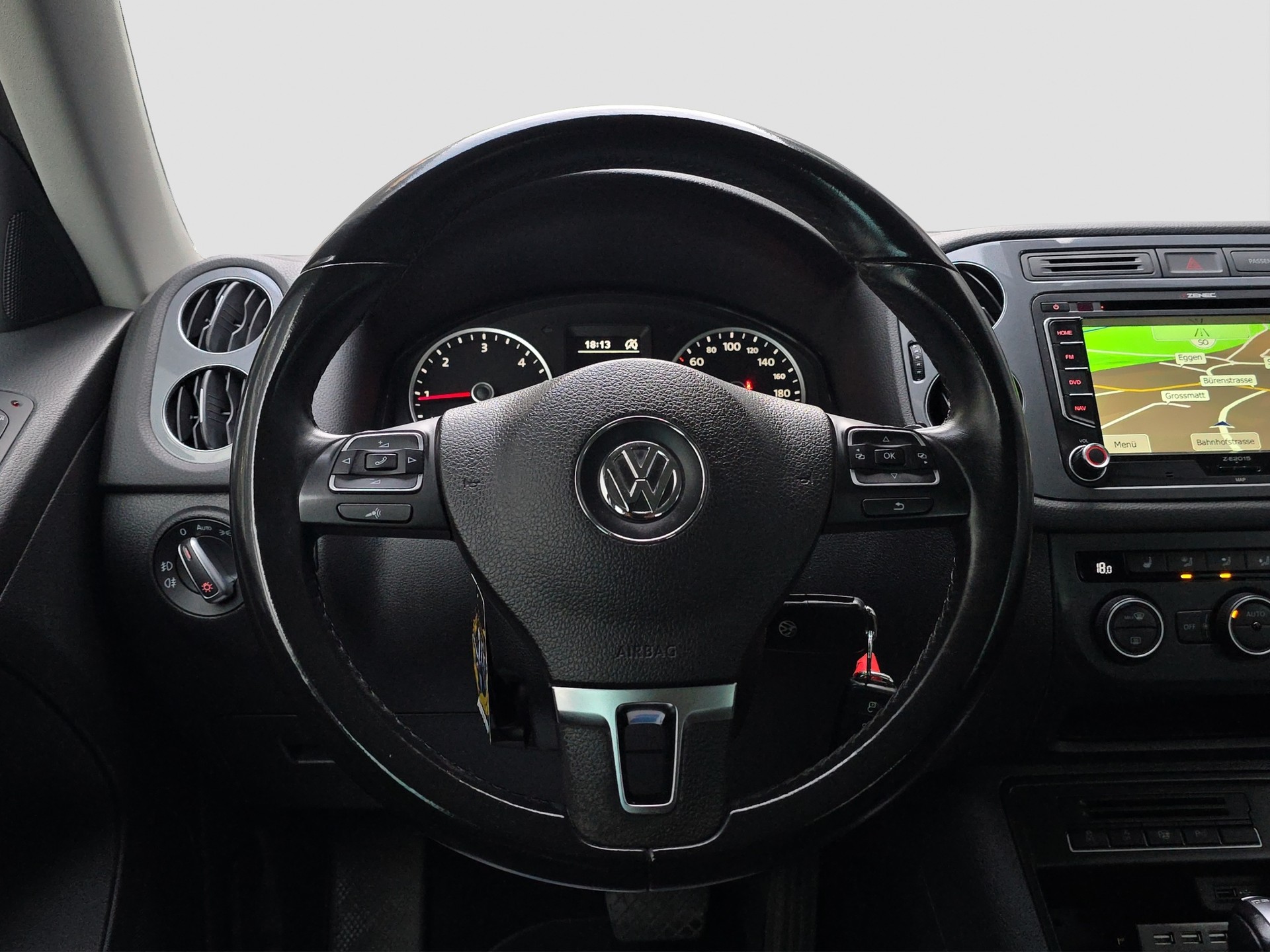 VW Tiguan 2.0 TDI BlueMotion Trend&Fun 4Motion DSG-image-11