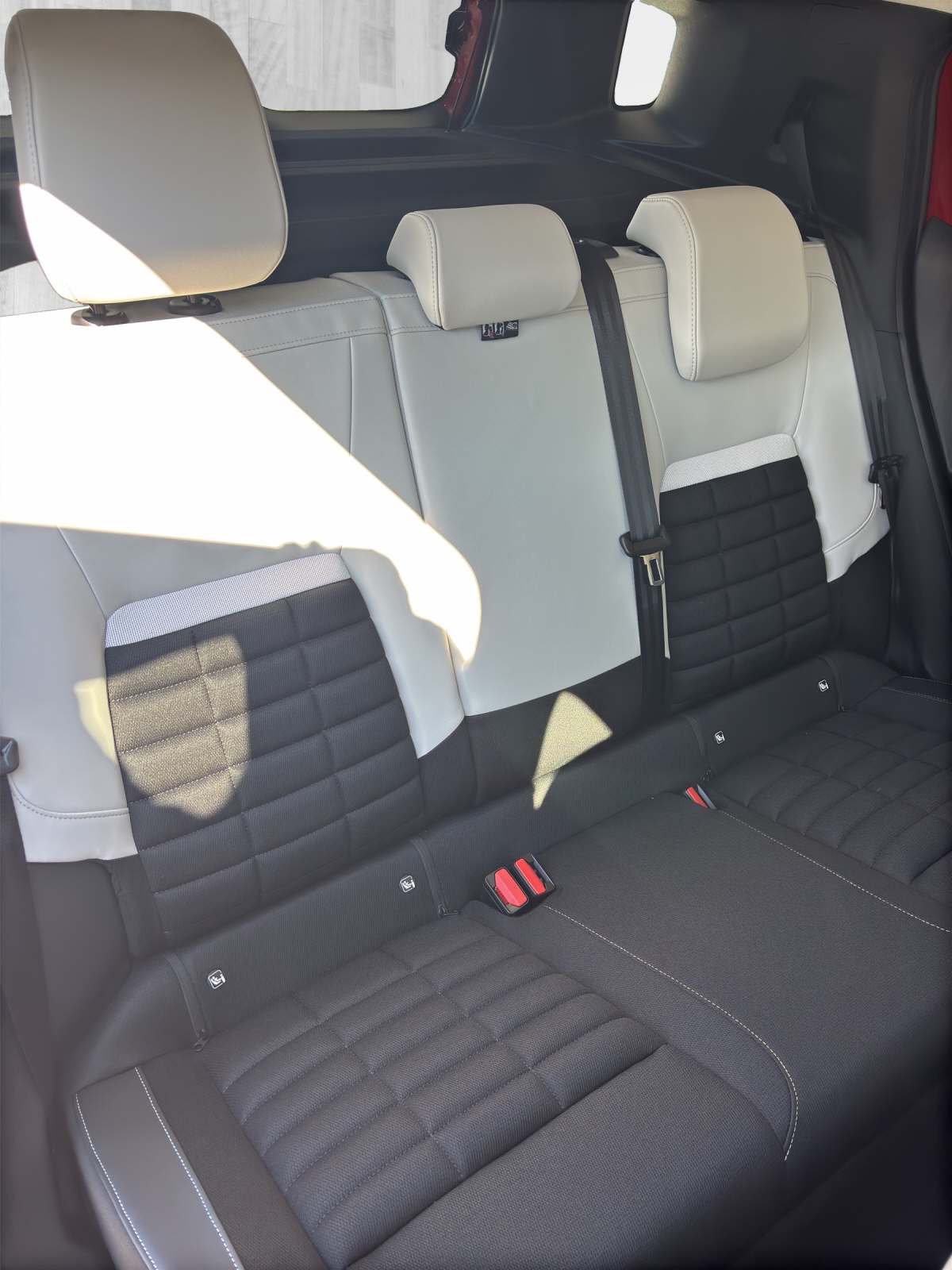 CITROEN C3 Aircross 1.2 Hybrid Max-image-16