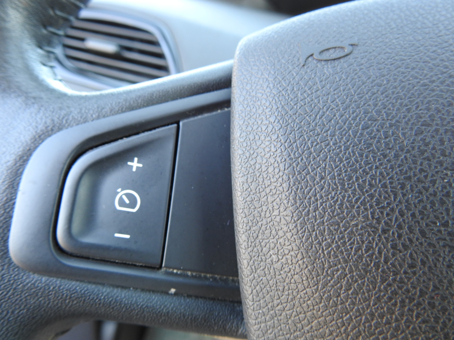 RENAULT Scénic 2.0 16V Dynamique X-Tronic CVT-image-24