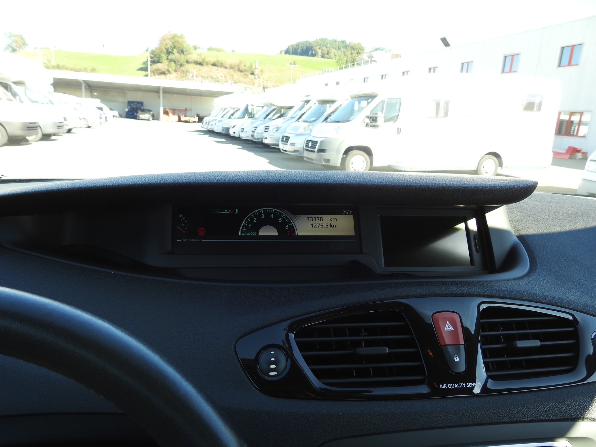 RENAULT Scénic 2.0 16V Dynamique X-Tronic CVT-image-27