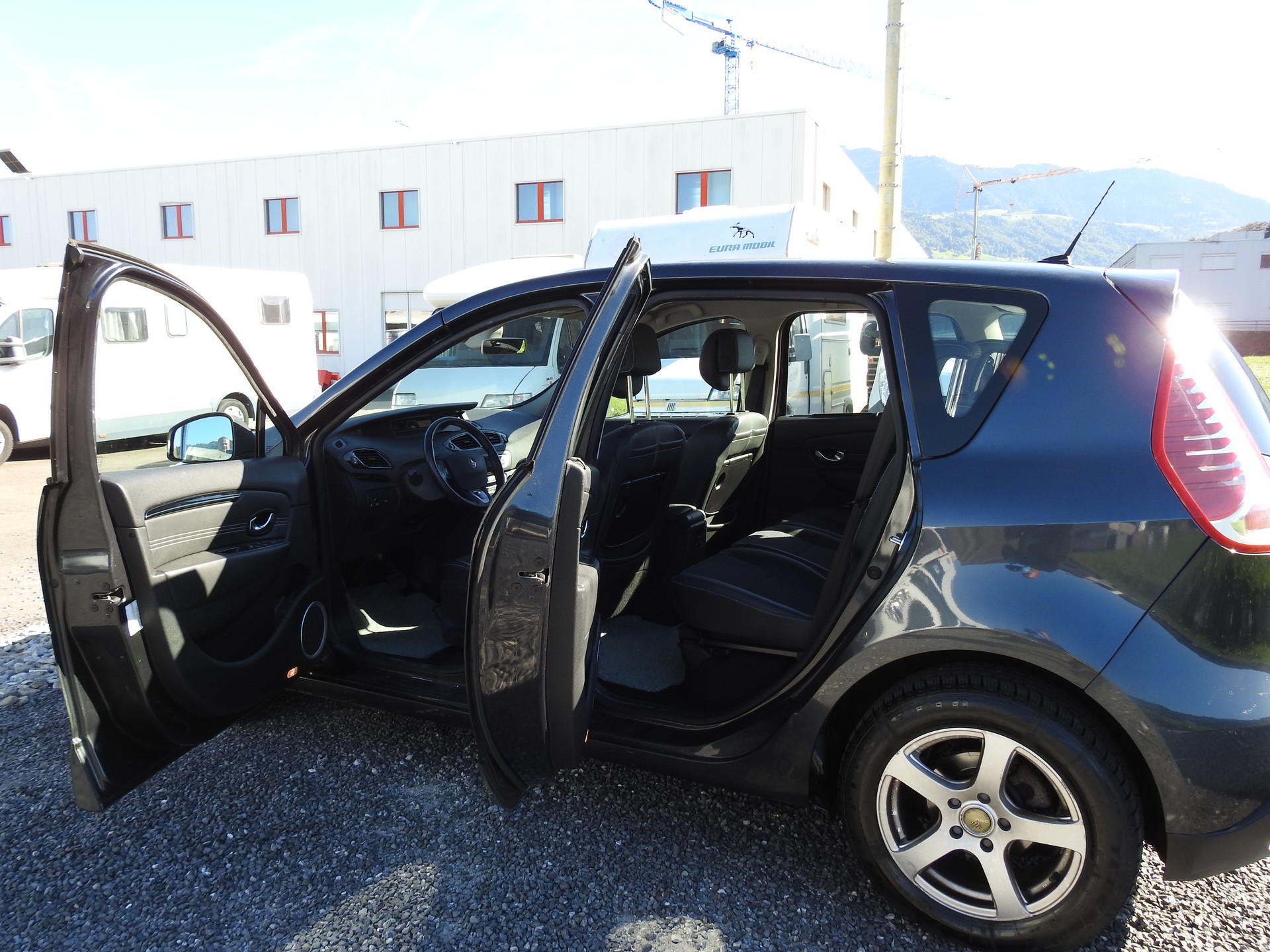 RENAULT Scénic 2.0 16V Dynamique X-Tronic CVT-image-14
