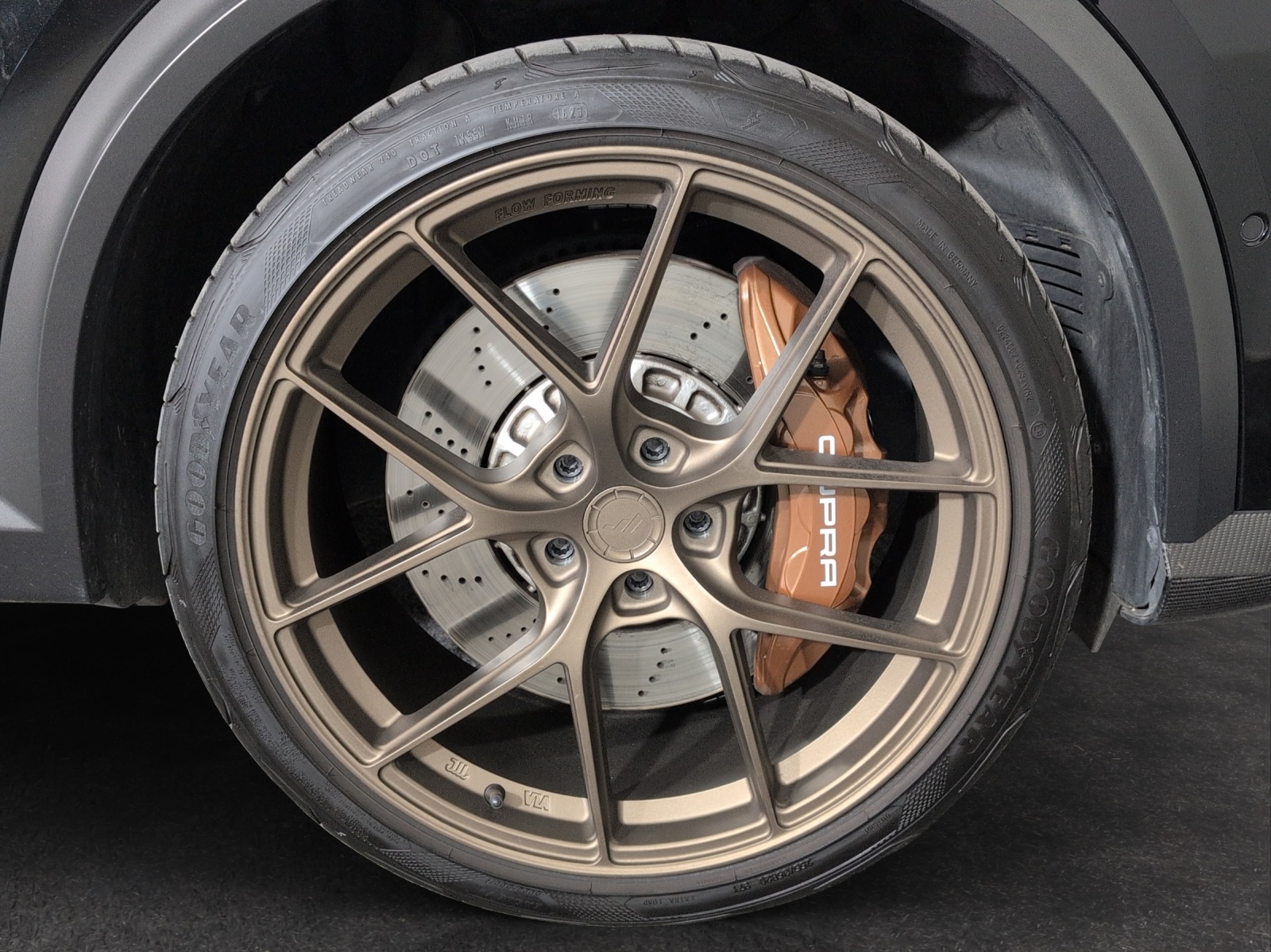 CUPRA Formentor 2.5TSI VZ5 4Drive DSG-image-4