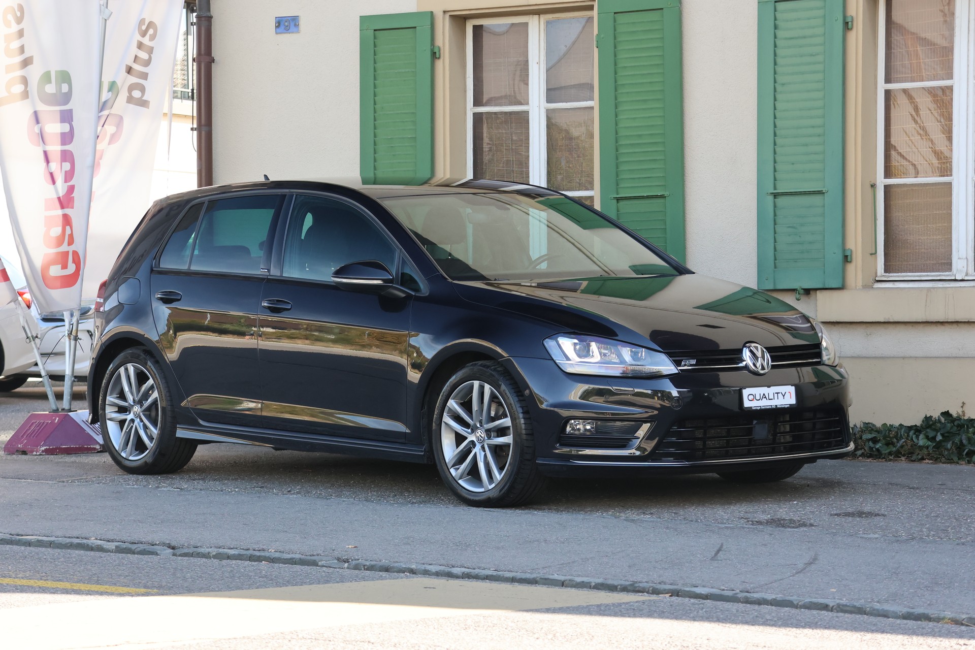 VW Golf 2.0 TDI Allstar R-Line 4Motion-image-3