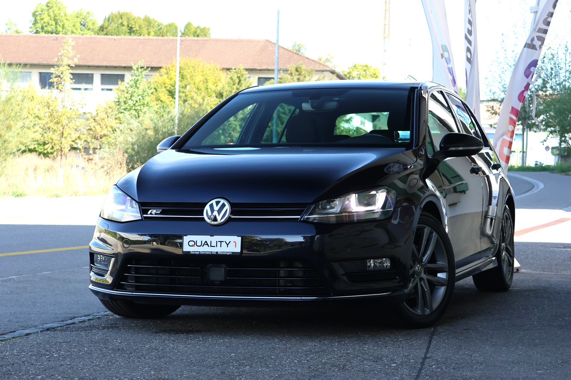 VW Golf 2.0 TDI Allstar R-Line 4Motion-image-0