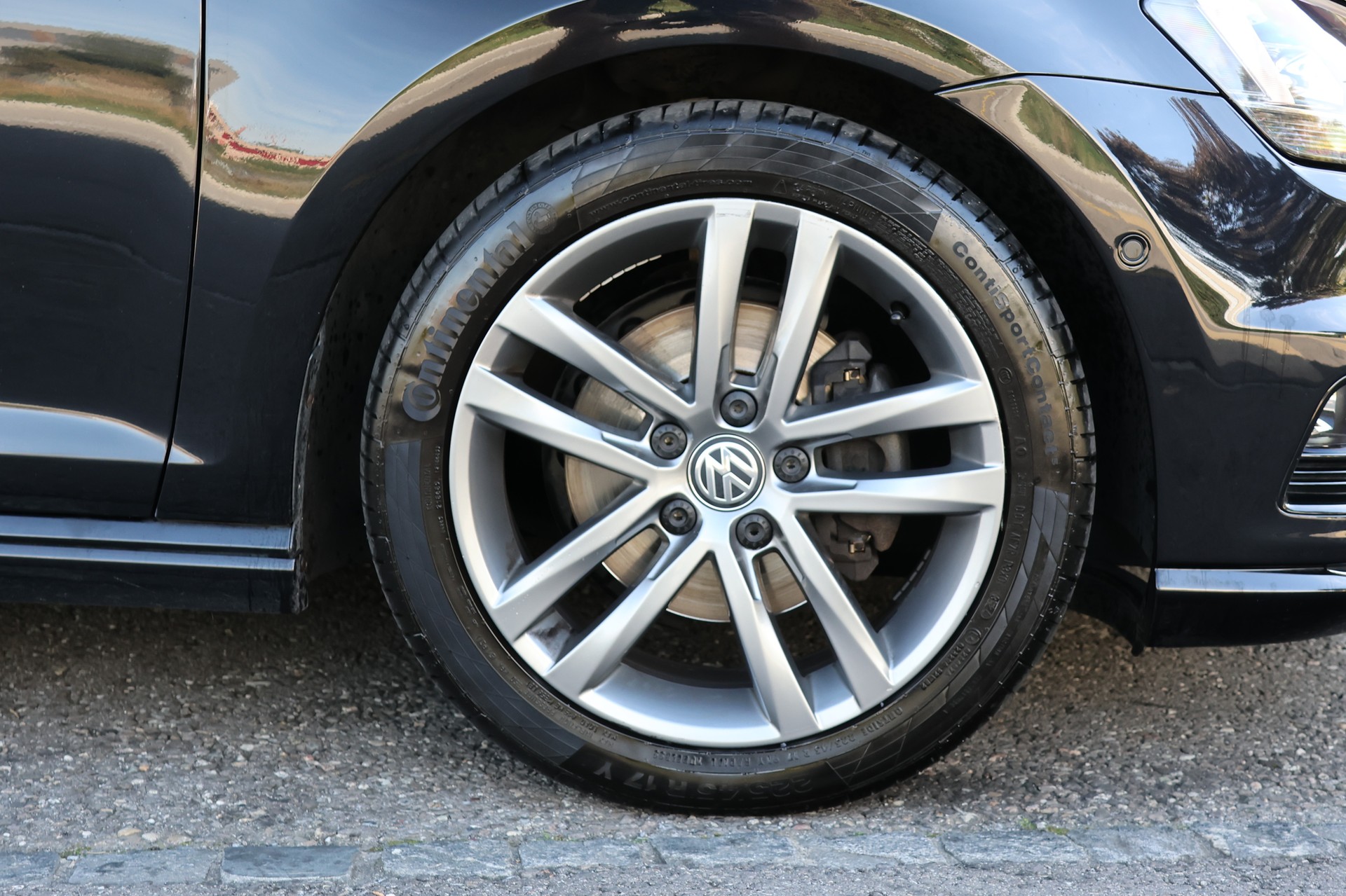 VW Golf 2.0 TDI Allstar R-Line 4Motion-image-4