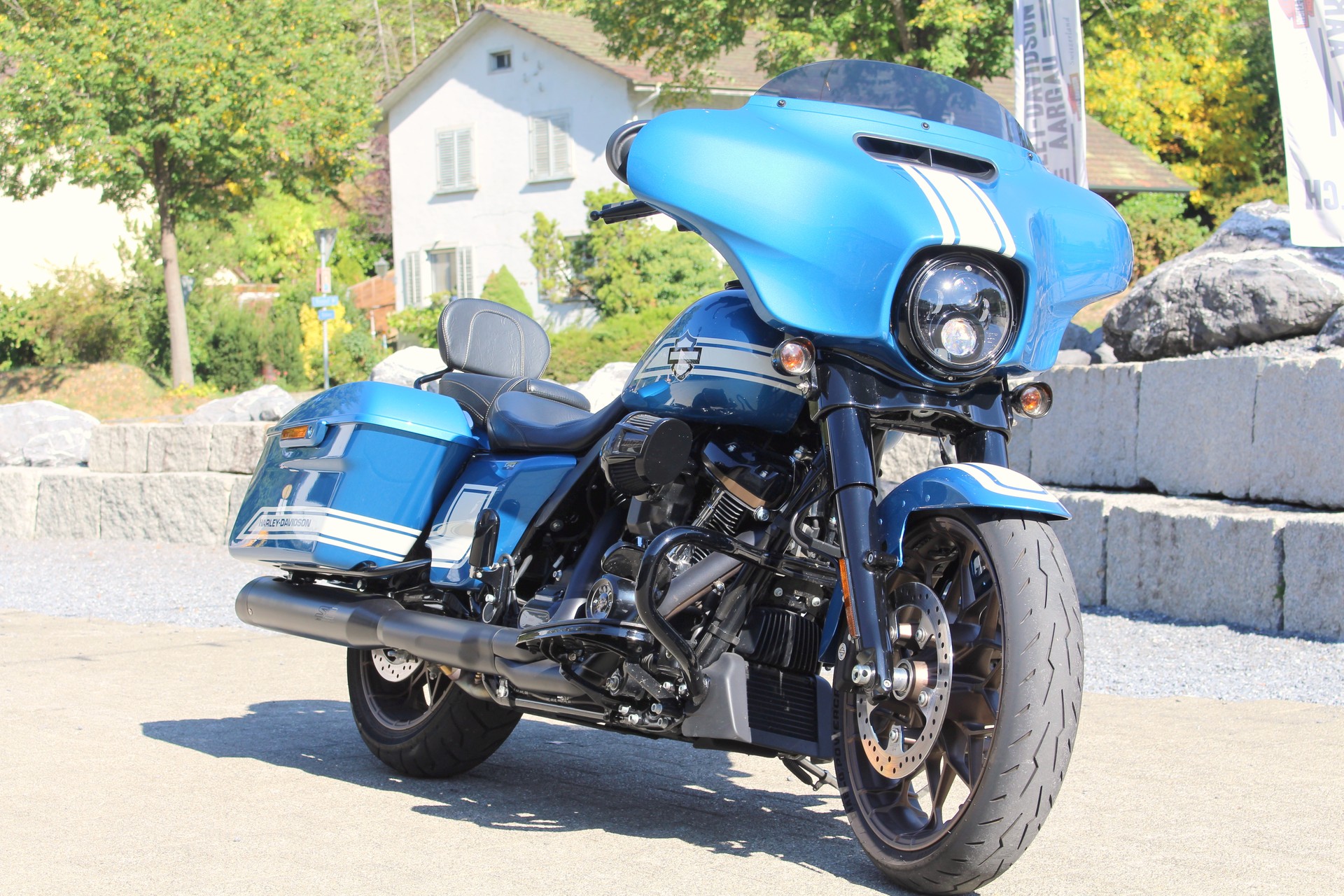 HARLEY-DAVIDSON FLHXST Street Glide ST Fast Johnnie 117-showroom-element-1