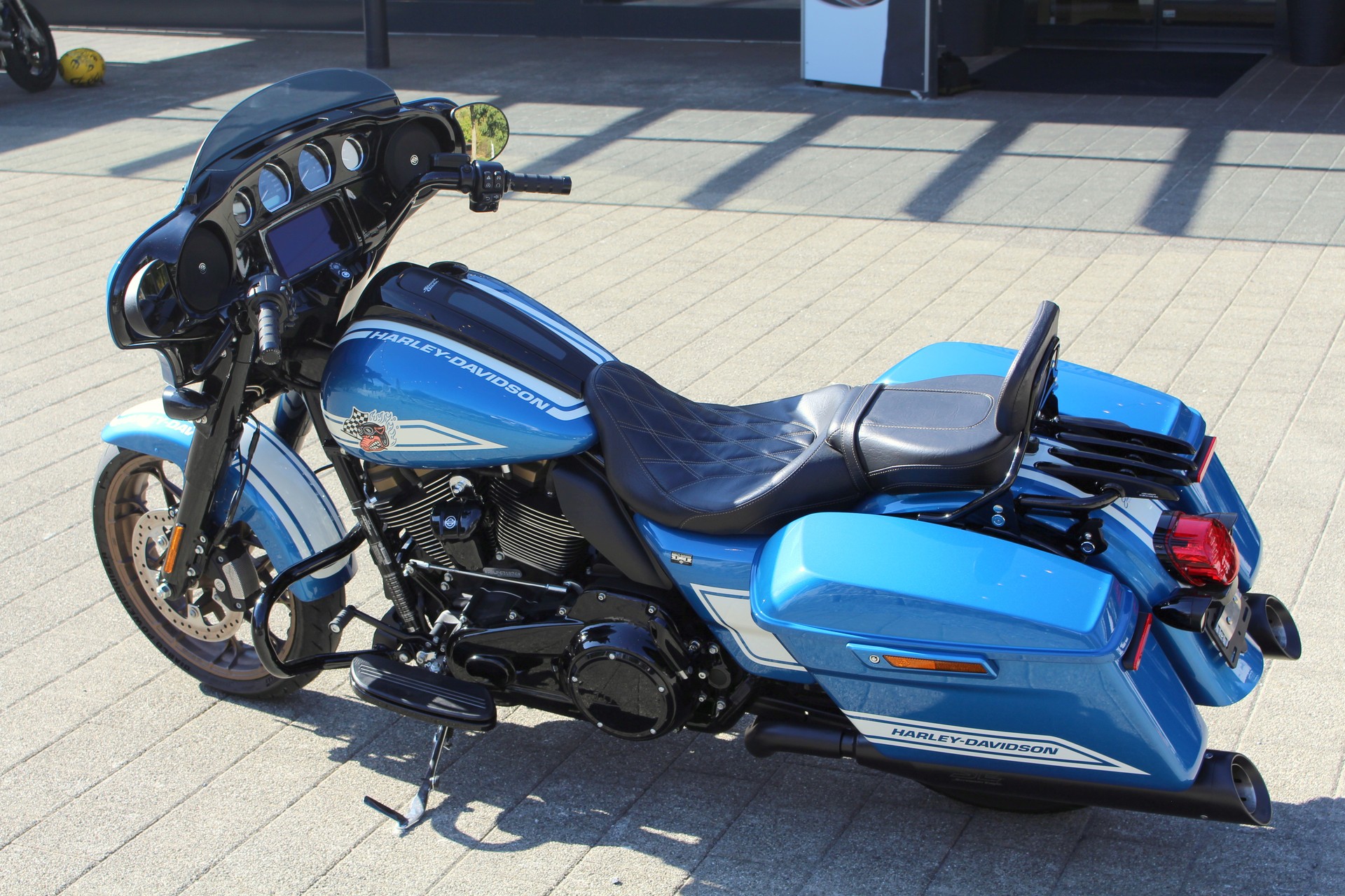 HARLEY-DAVIDSON FLHXST Street Glide ST Fast Johnnie 117-showroom-element-3