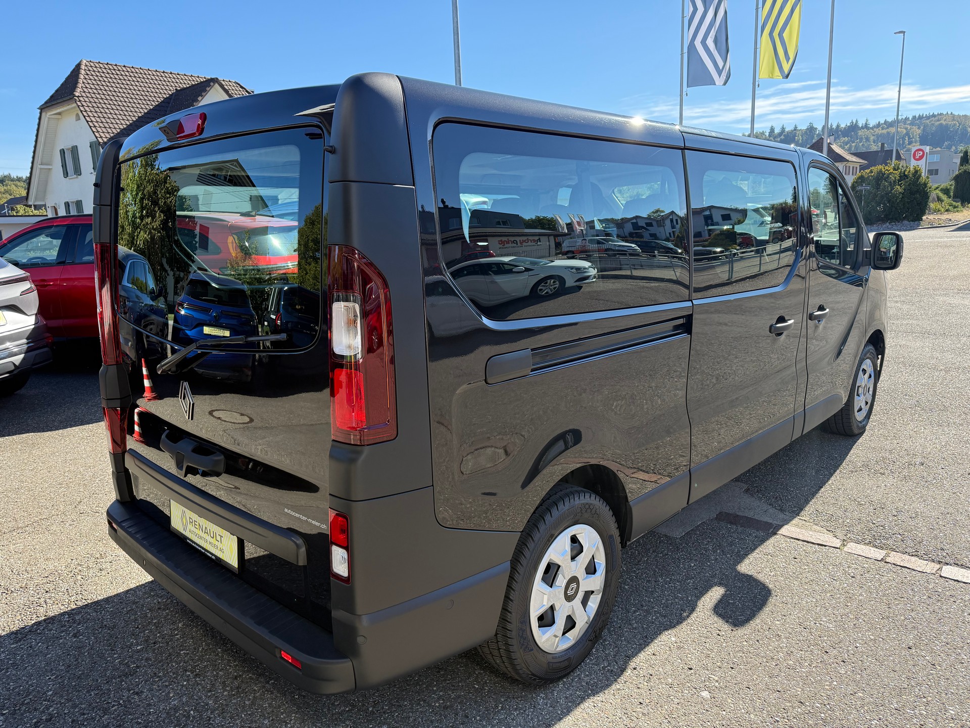 RENAULT Trafic Blue dCi 150 Grand Passenger Evolution EDC-image-5