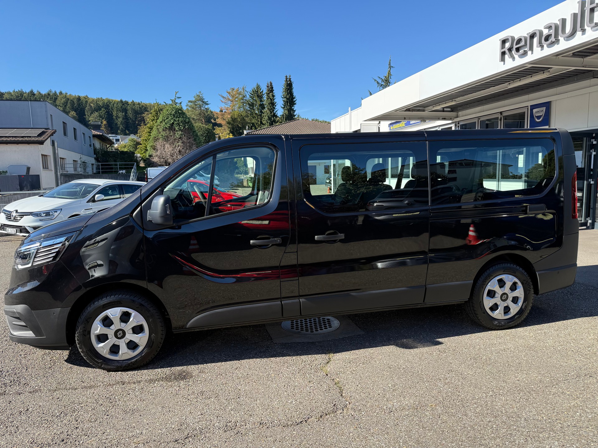 RENAULT Trafic Blue dCi 150 Grand Passenger Evolution EDC-image-2
