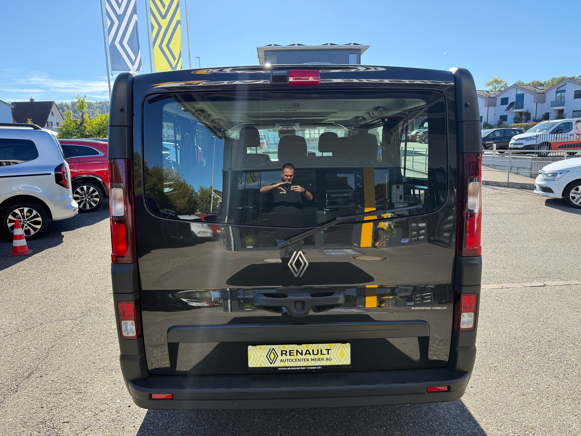 RENAULT Trafic Blue dCi 150 Grand Passenger Evolution EDC-image-4