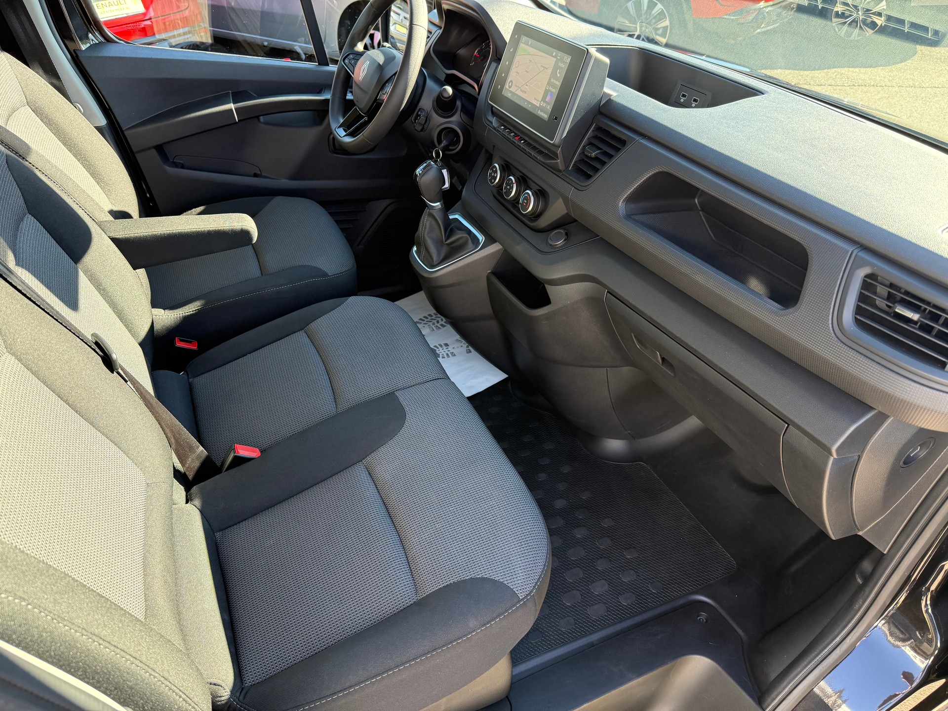 RENAULT Trafic Blue dCi 150 Grand Passenger Evolution EDC-image-11