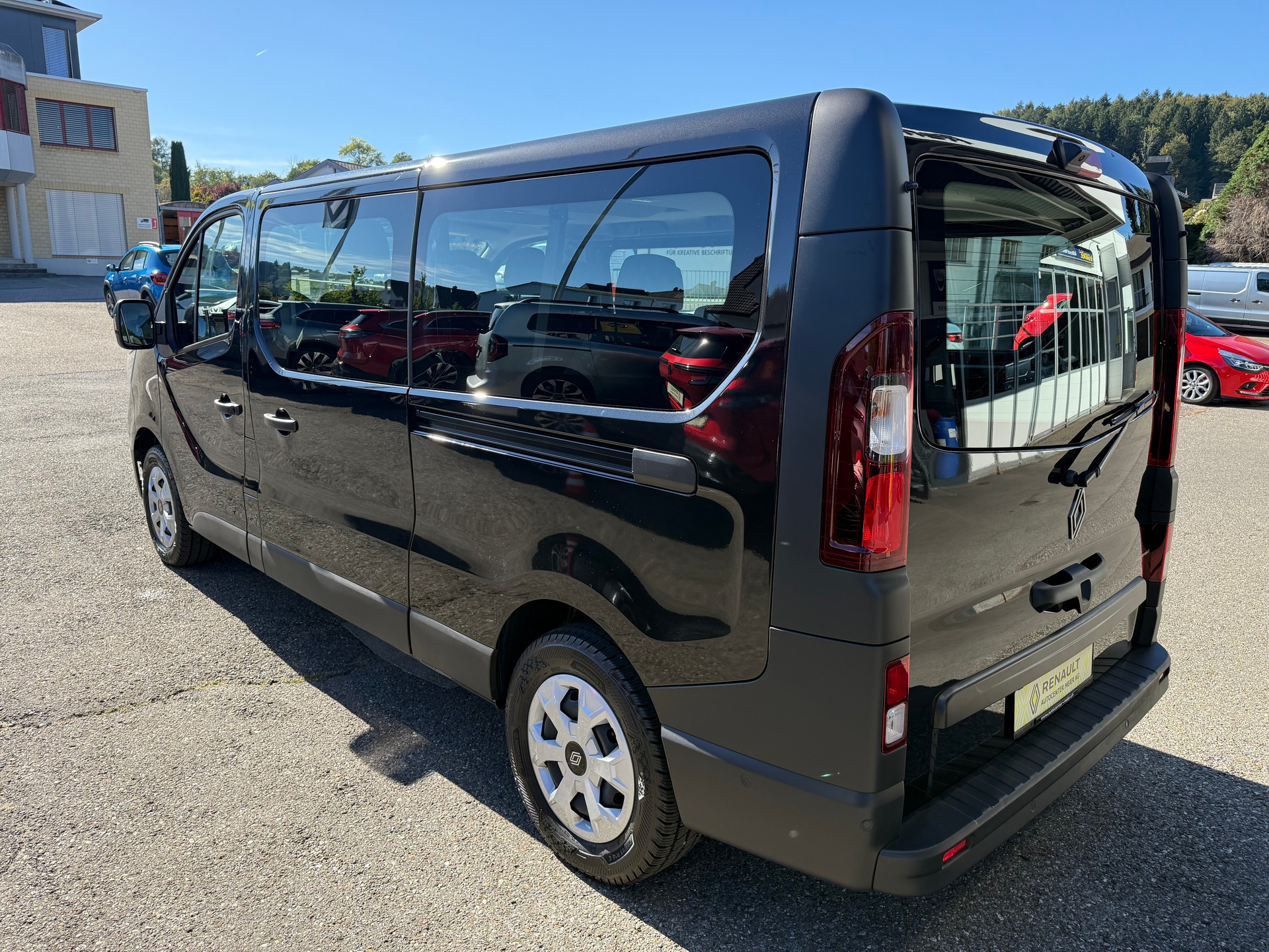 RENAULT Trafic Blue dCi 150 Grand Passenger Evolution EDC-image-3