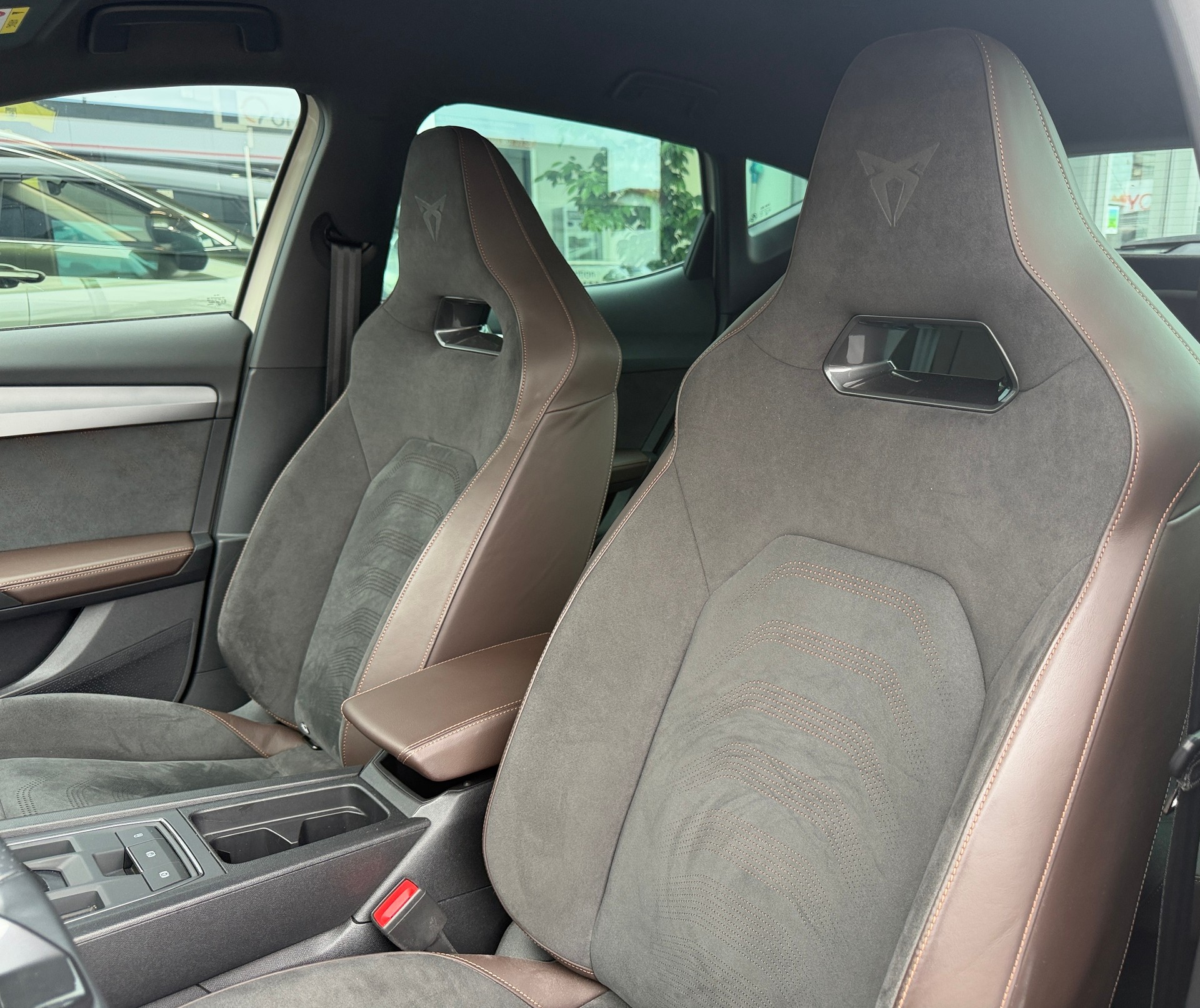 CUPRA Formentor 2.5TSI VZ5 Taiga Grey 4Drive DSG-image-12