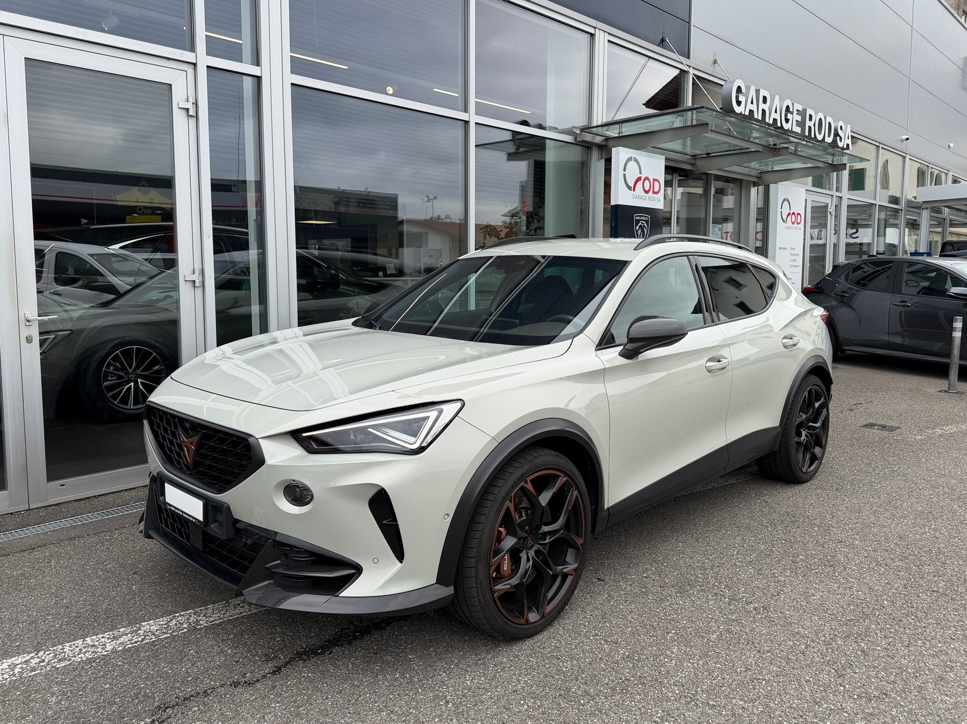 CUPRA Formentor 2.5TSI VZ5 Taiga Grey 4Drive DSG-image-0