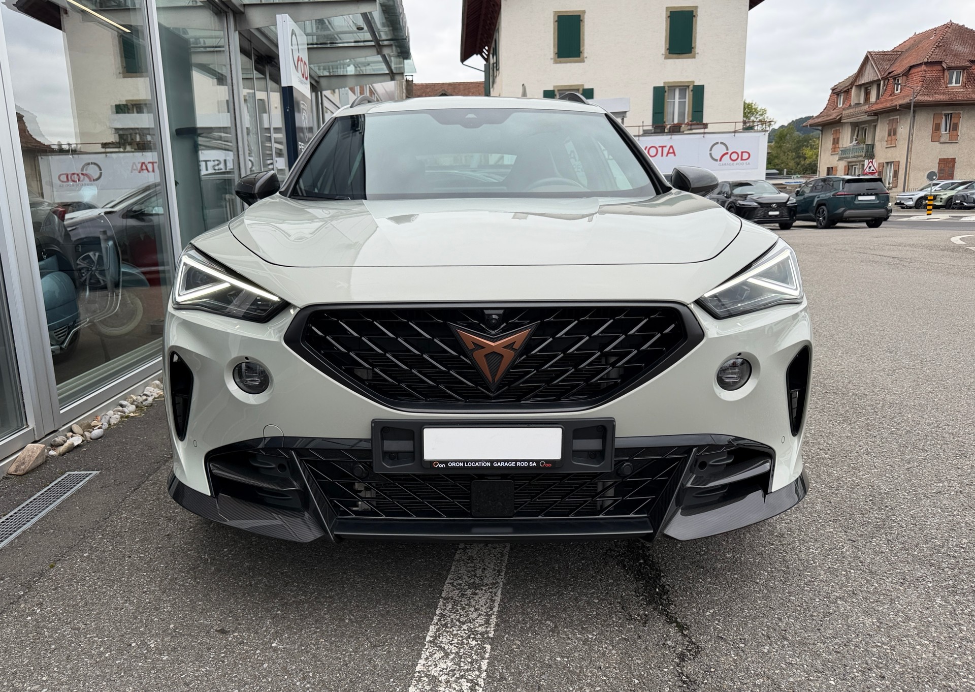 CUPRA Formentor 2.5TSI VZ5 Taiga Grey 4Drive DSG-image-1