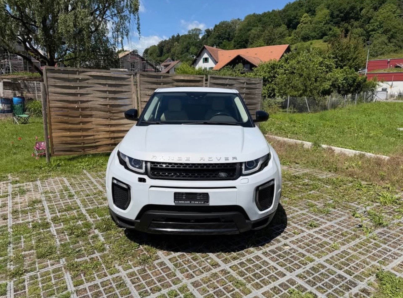 LAND ROVER 2.0 Si4 HSE Dynamic-image-0