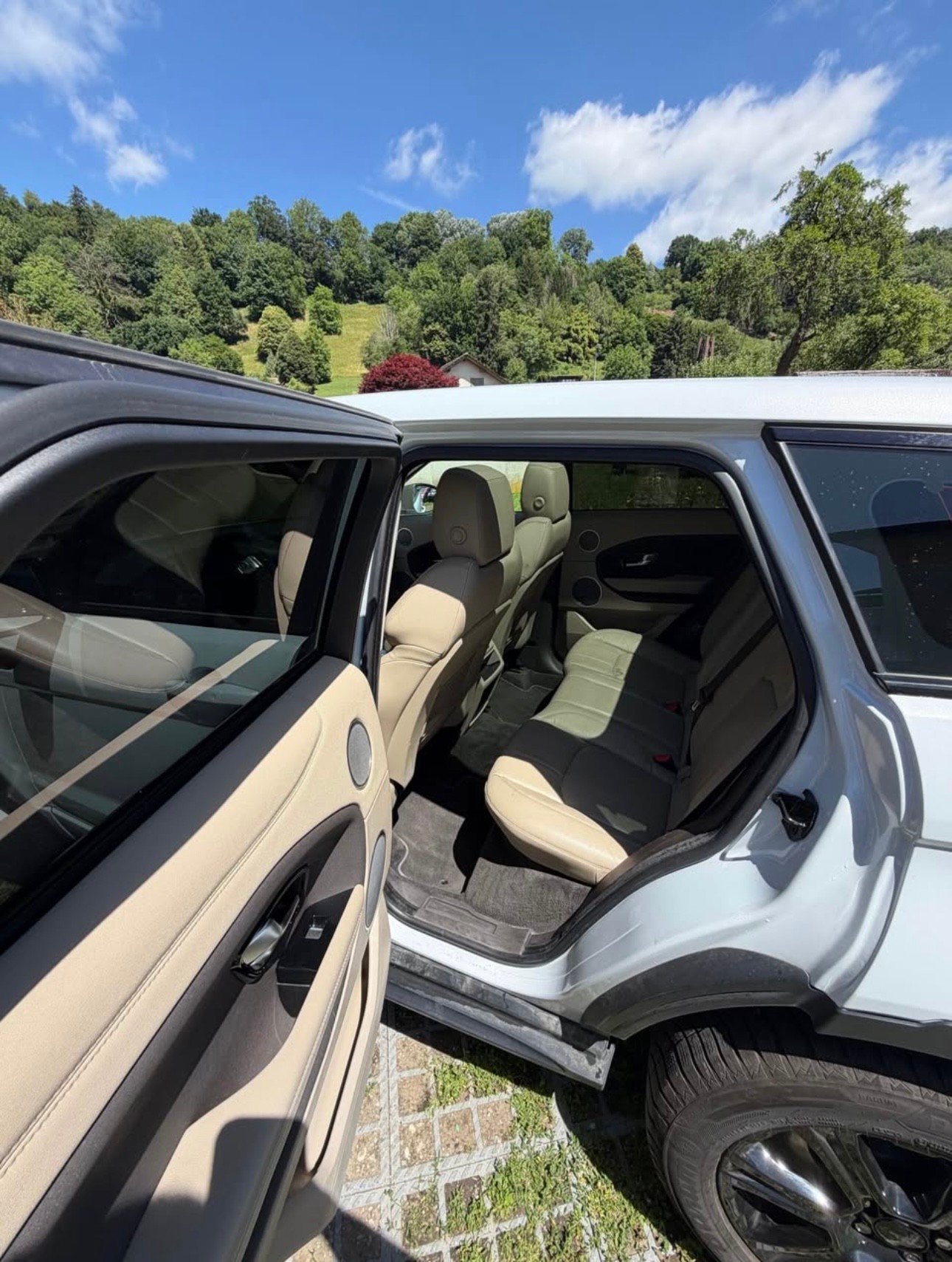 LAND ROVER 2.0 Si4 HSE Dynamic-image-4
