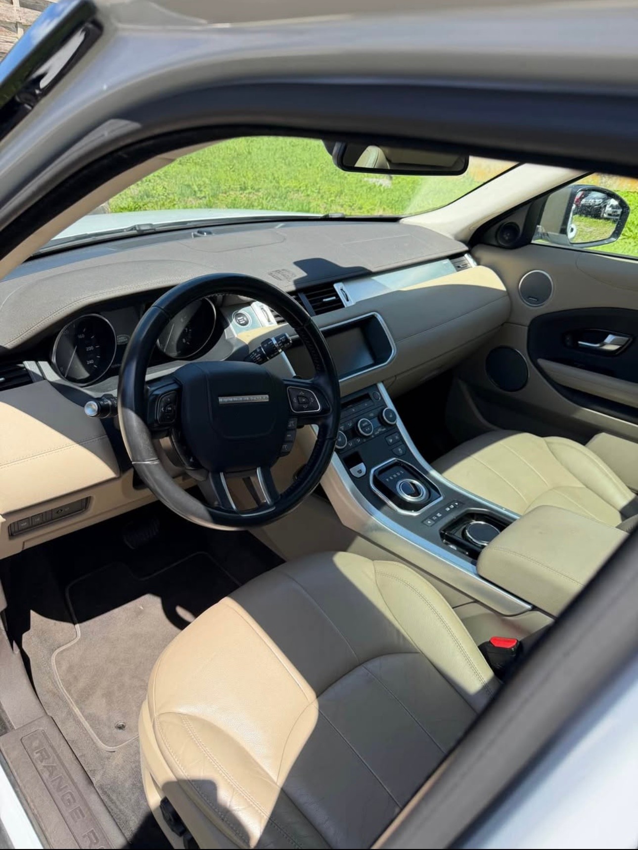 LAND ROVER 2.0 Si4 HSE Dynamic-image-3