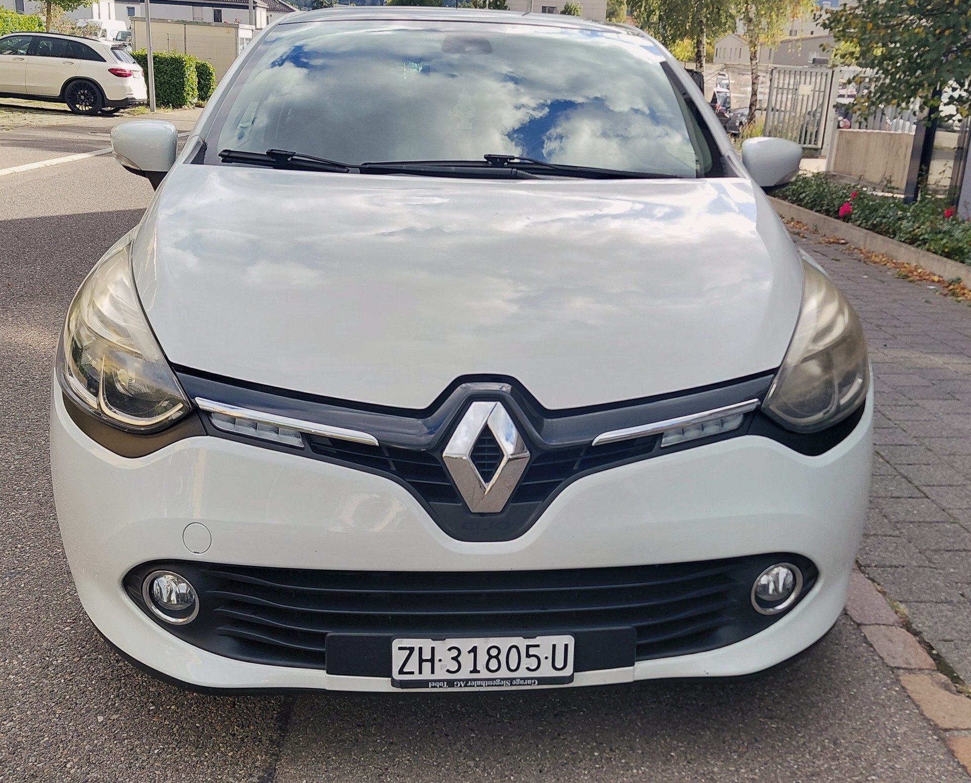 RENAULT Clio Grandtour 1.5 dCi Swiss Edition-image-1
