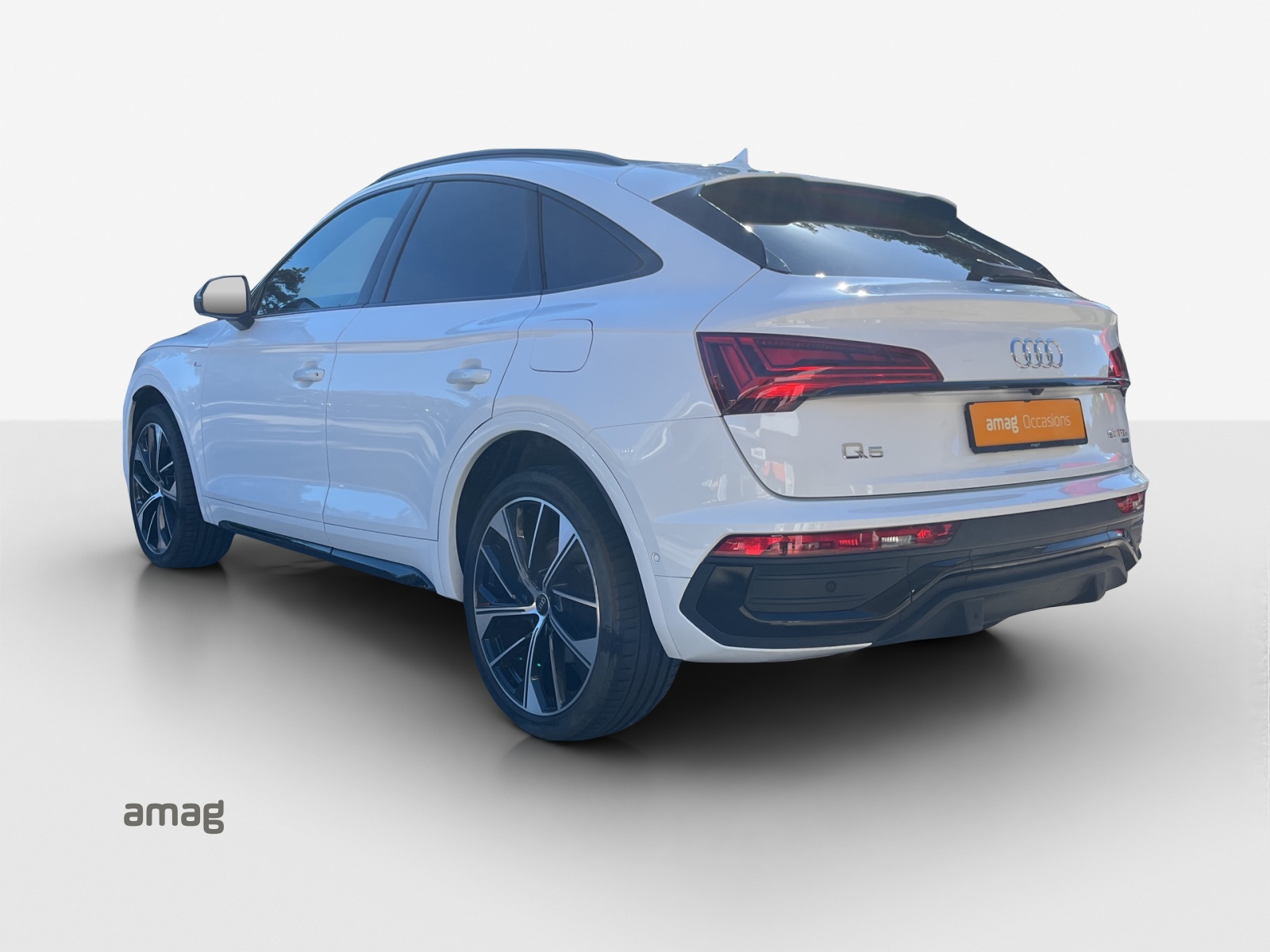 AUDI Q5 Sportback 50 TFSI e PHEV S line quattro S-tronic-image-2