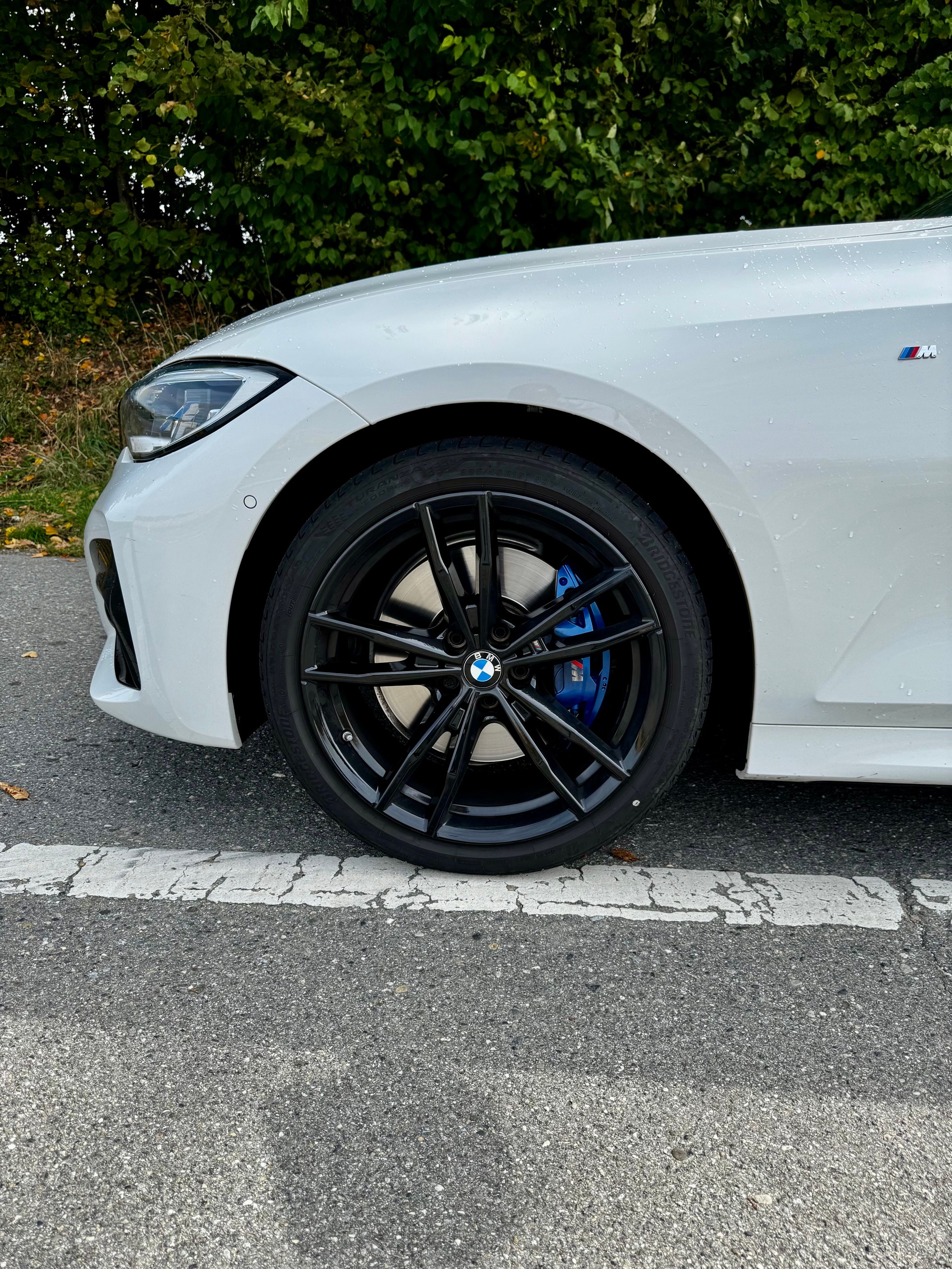 BMW 330i xDrive-image-4