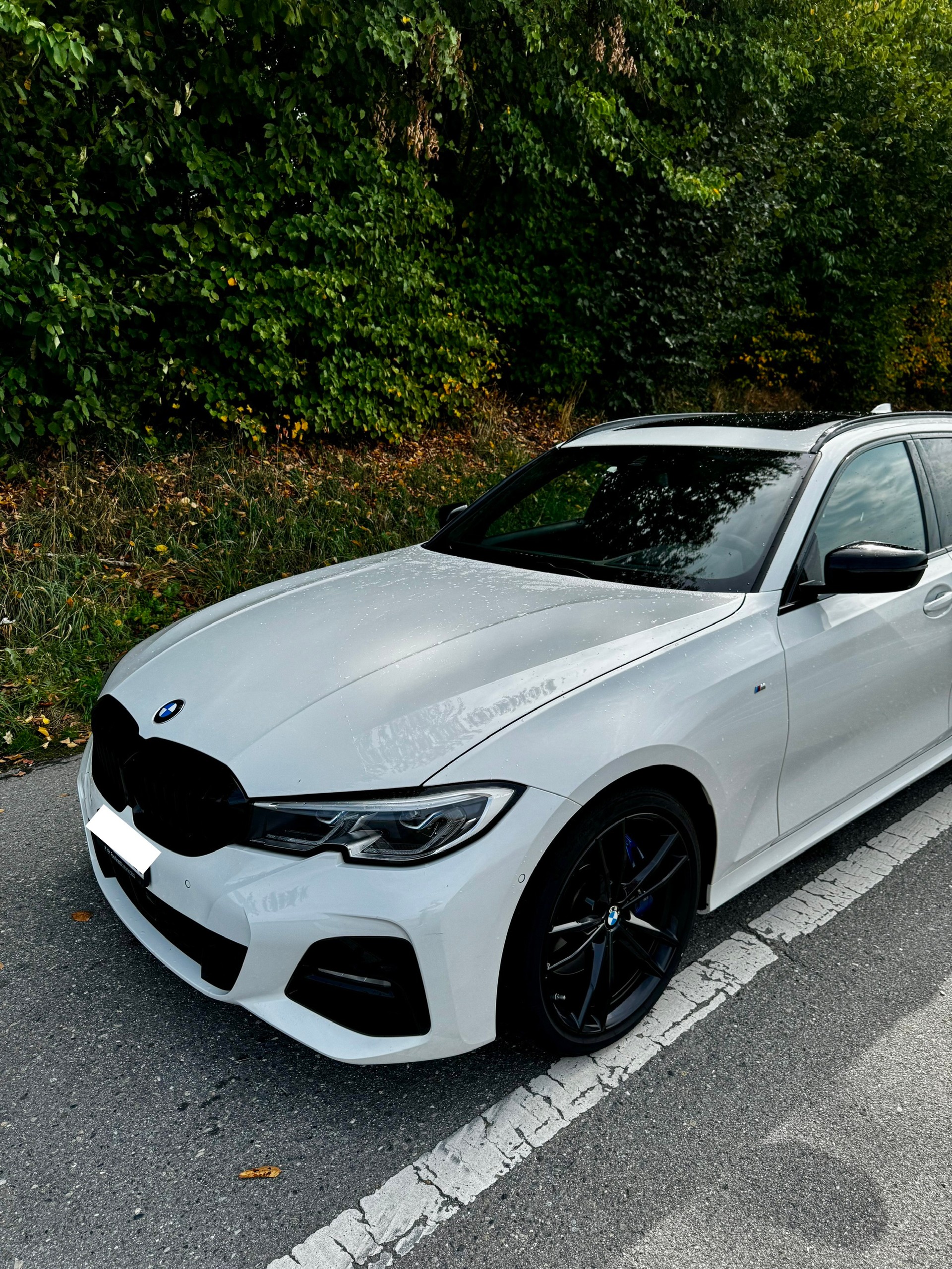 BMW 330i xDrive-image-0