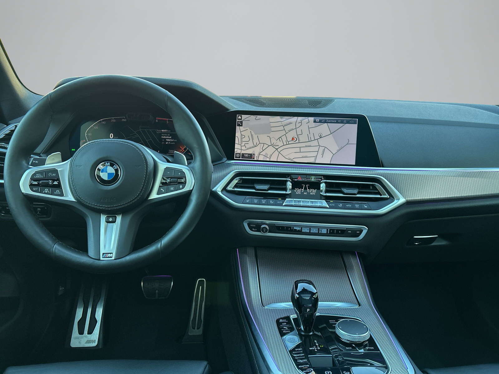 BMW X5 xDrive 30d Steptronic -M-Sport-M-Sport Bremsen-Panoramaschiebedach-M Lederlenkrad--image-6