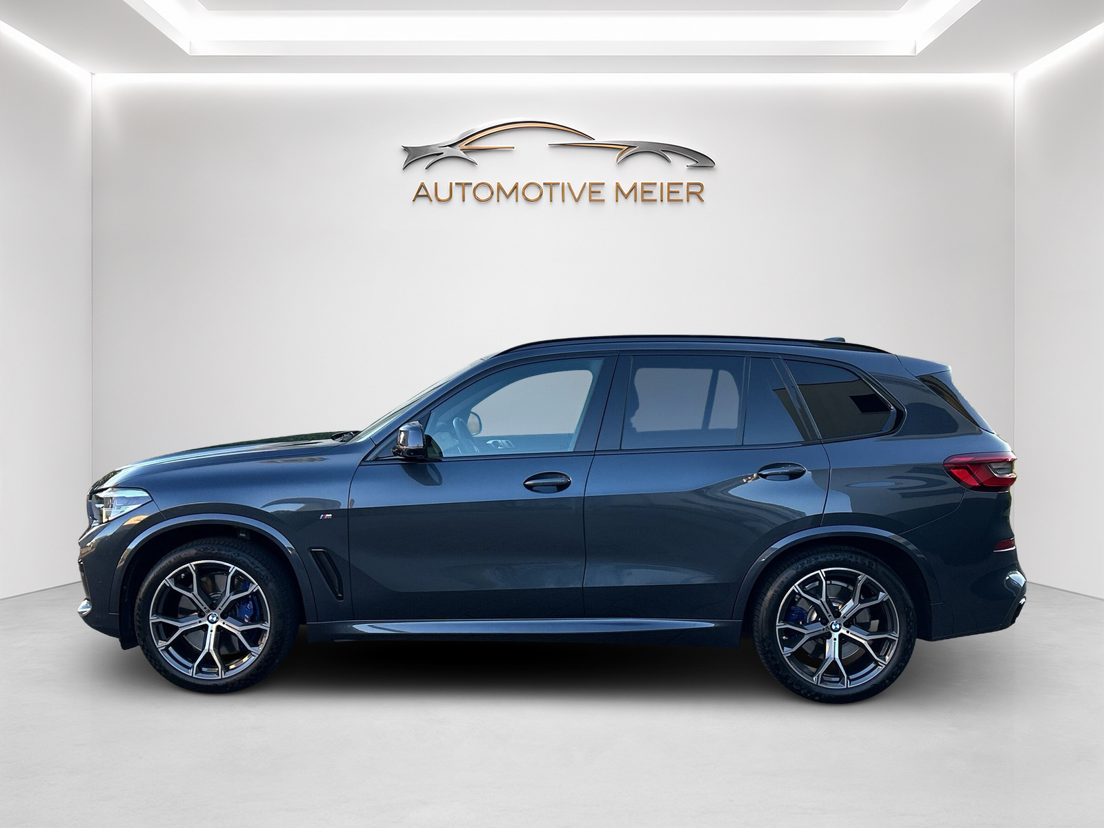 BMW X5 xDrive 30d Steptronic -M-Sport-M-Sport Bremsen-Panoramaschiebedach-M Lederlenkrad--image-1