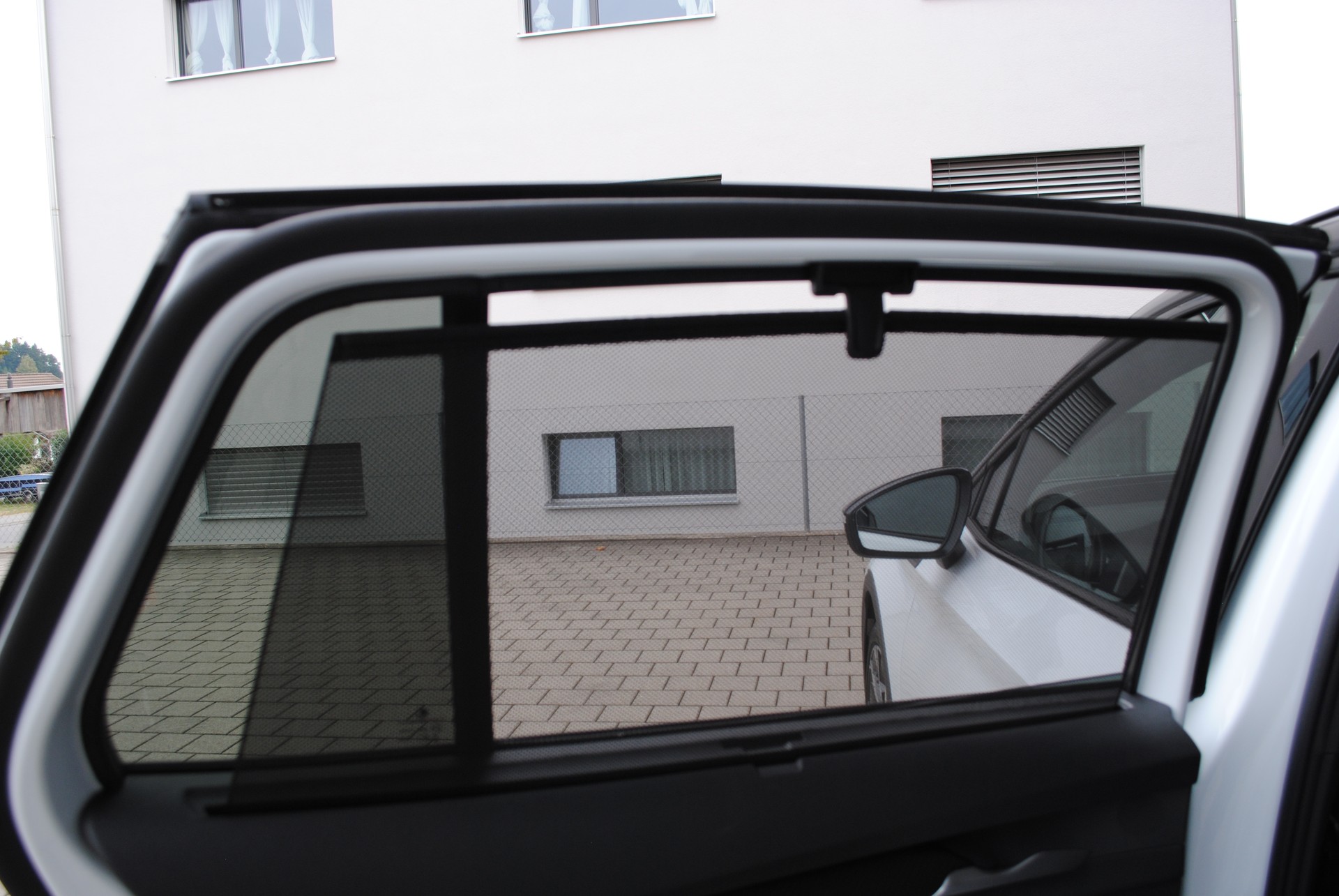 SKODA Elroq 85x Sportline 4x4-image-22