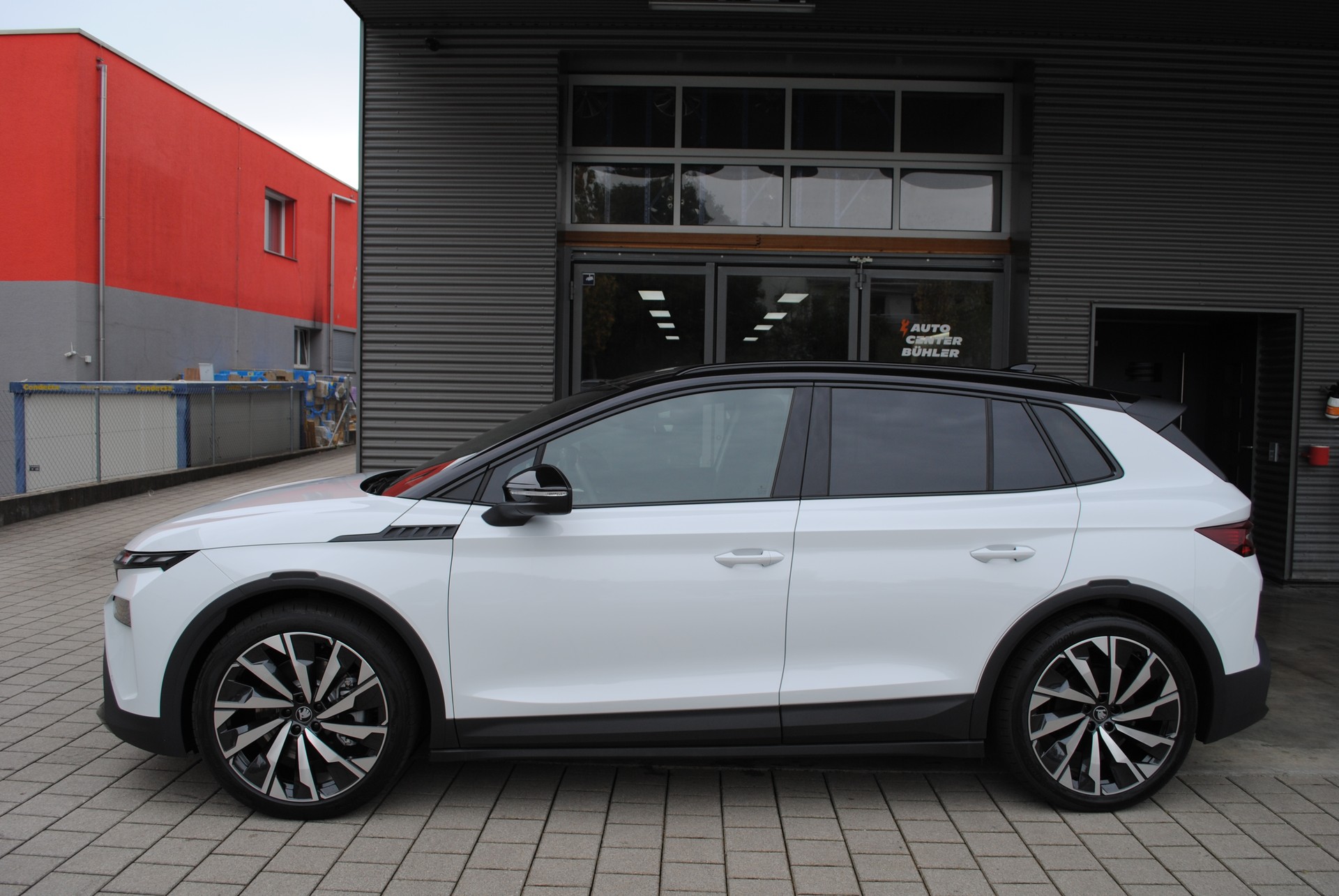 SKODA Elroq 85x Sportline 4x4-image-5