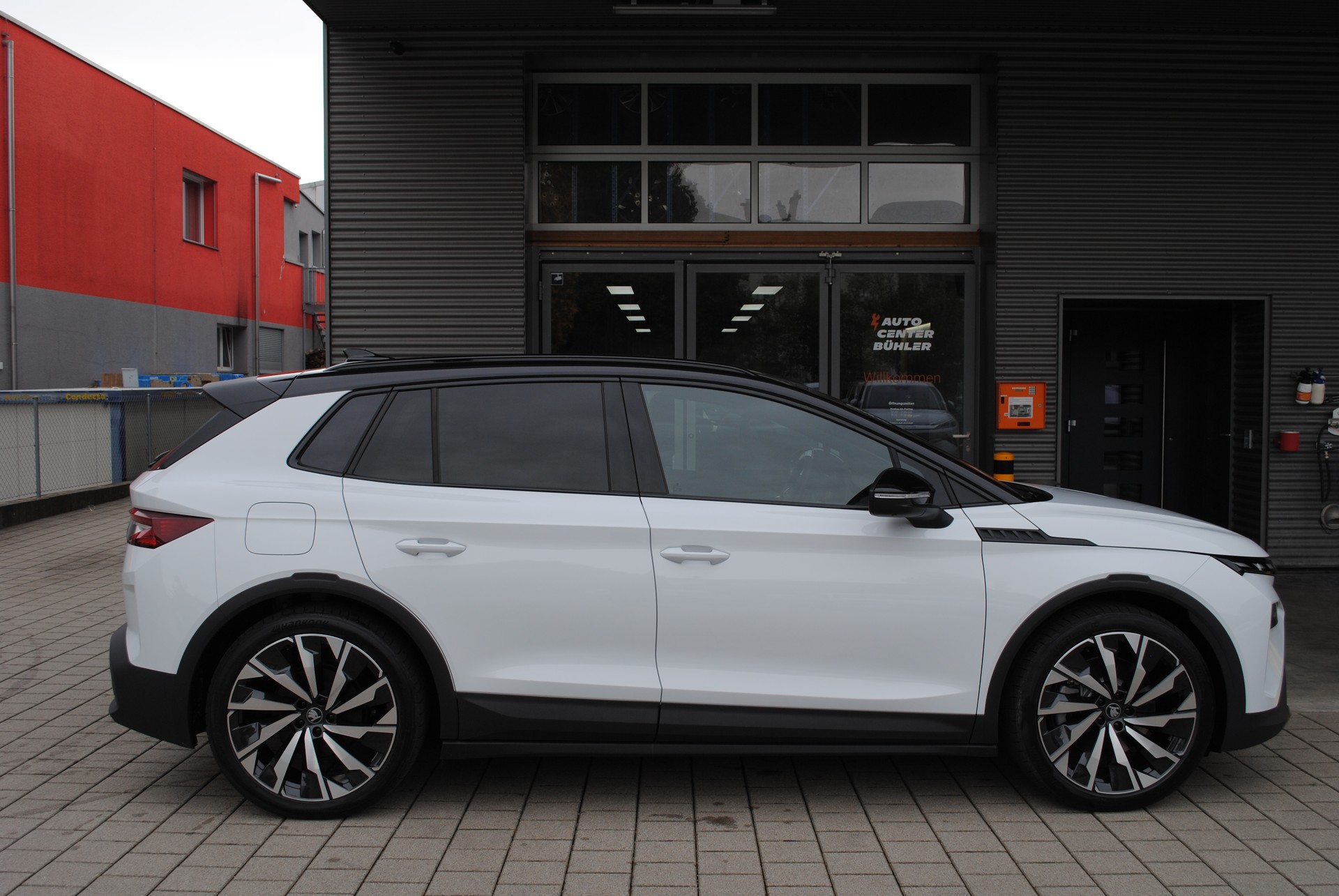 SKODA Elroq 85x Sportline 4x4-image-10