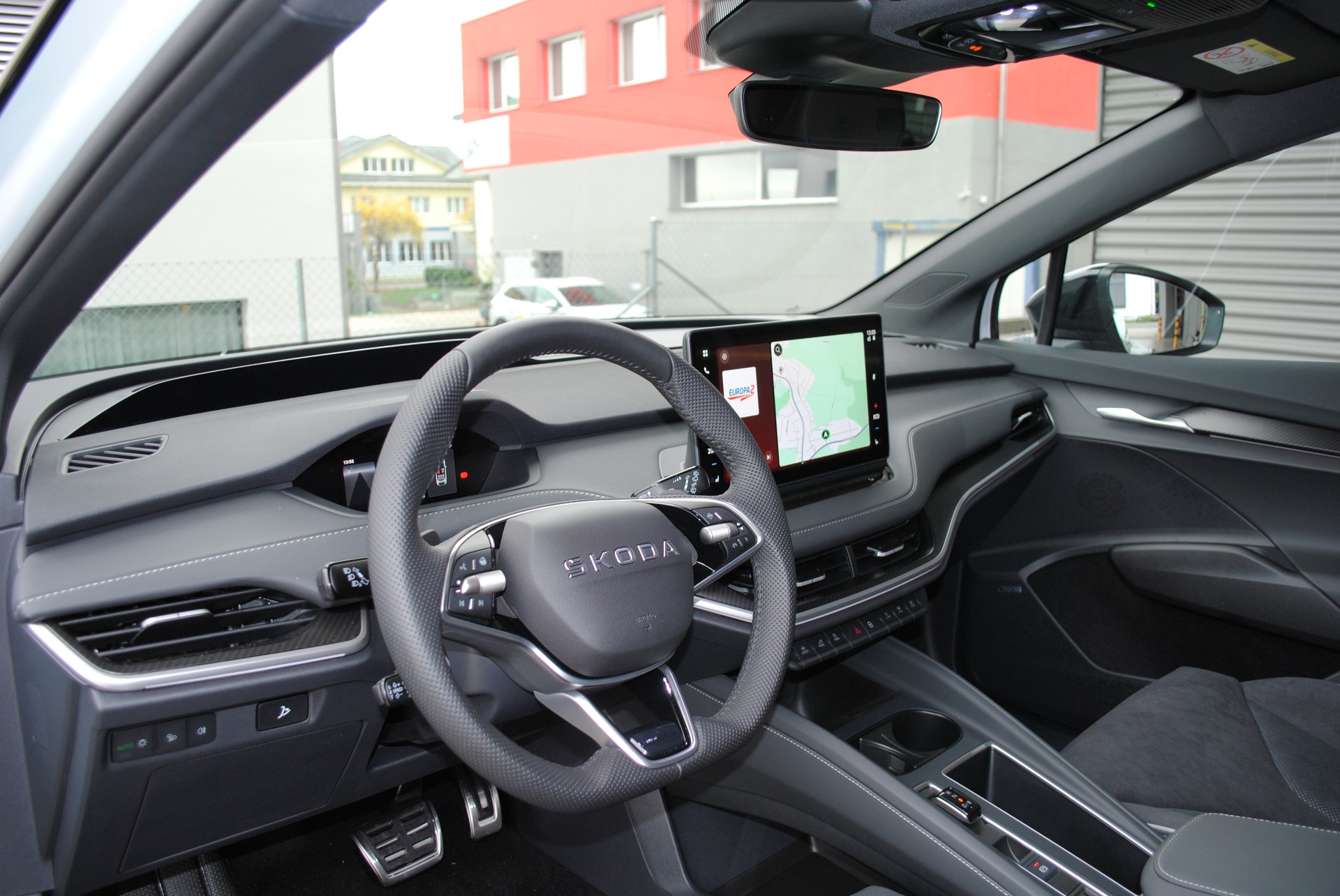 SKODA Elroq 85x Sportline 4x4-image-12